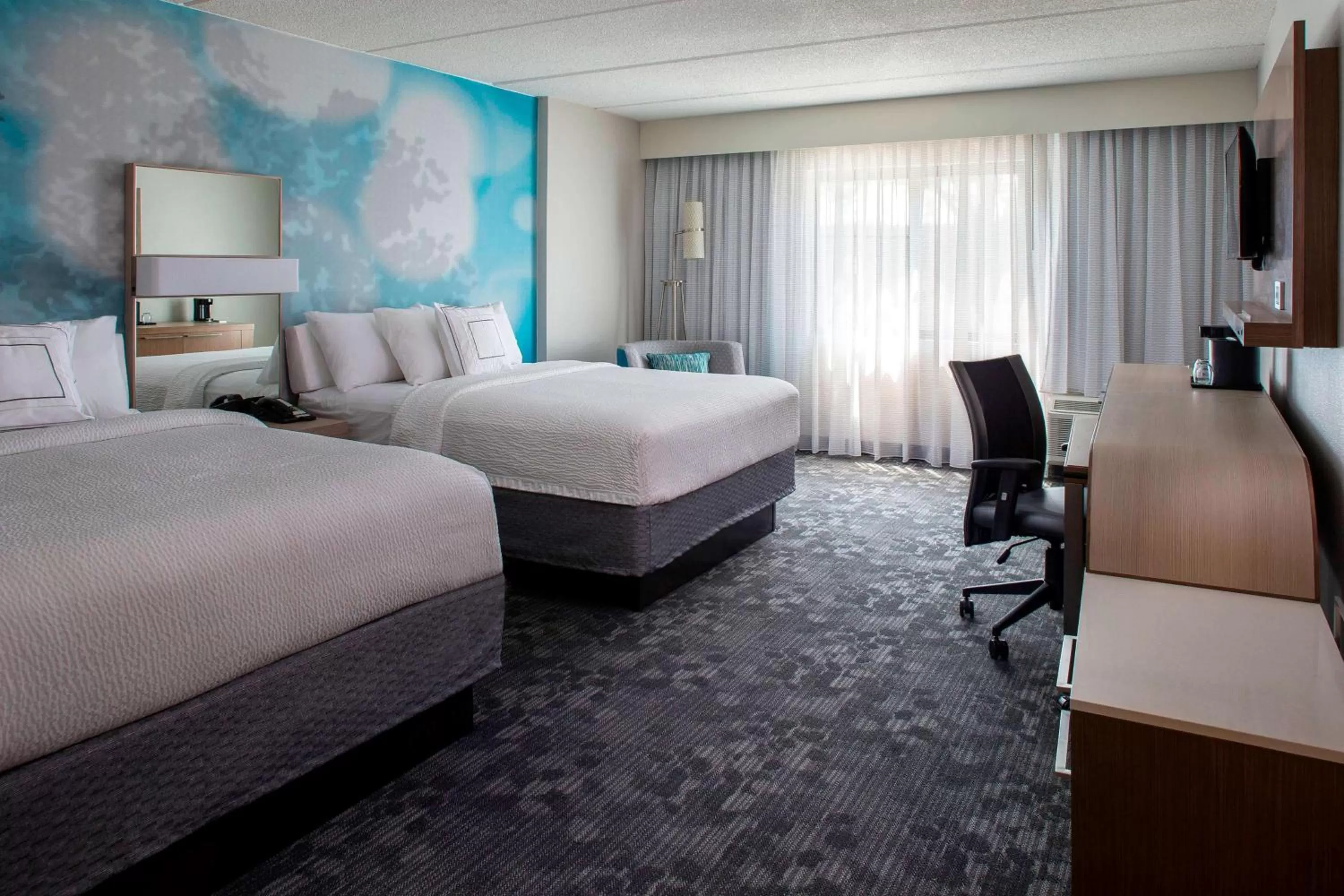 Photo of the whole room, Bed in Sonesta Select Atlanta Norcross I 85
