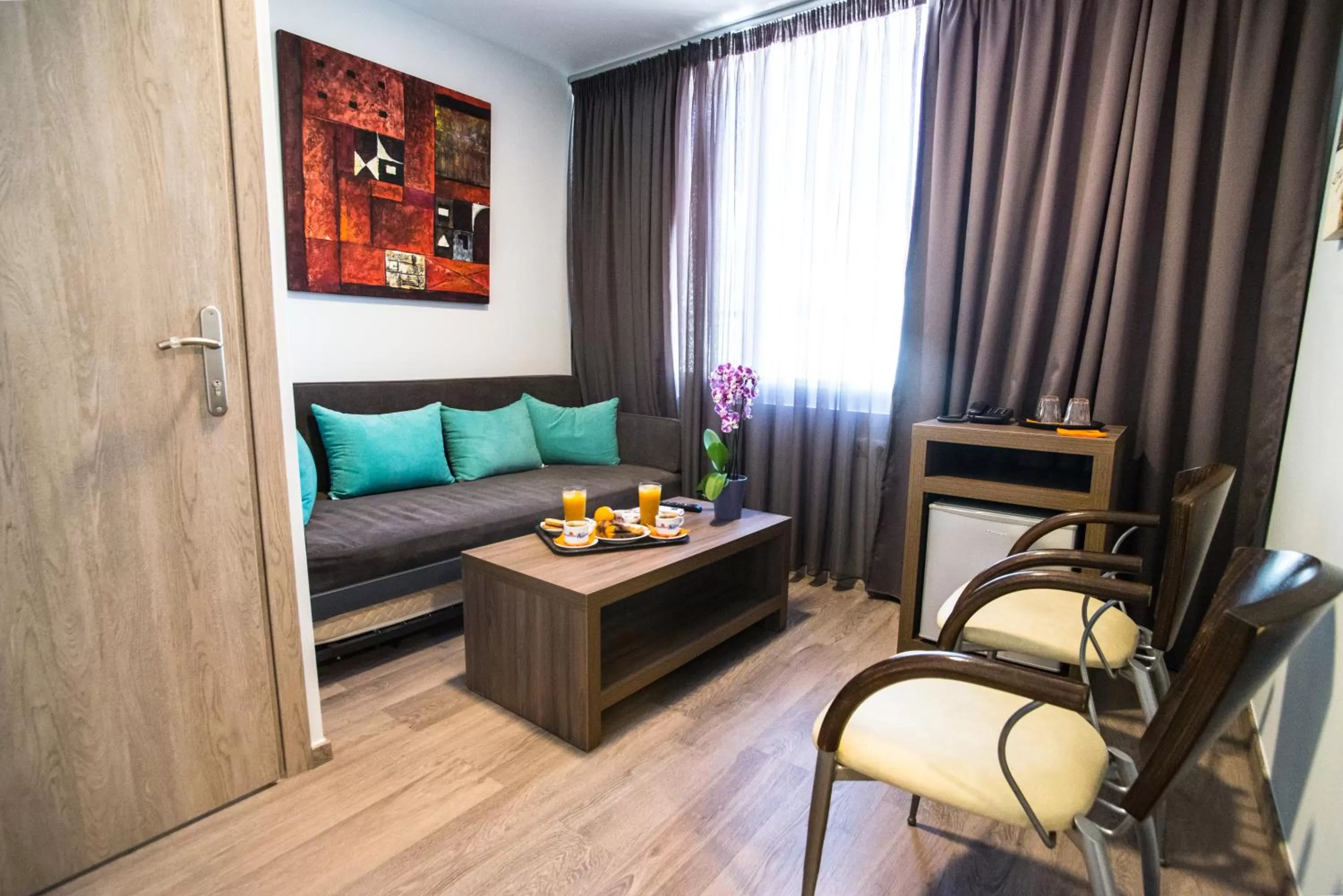 Bed in Argo Hotel Piraeus