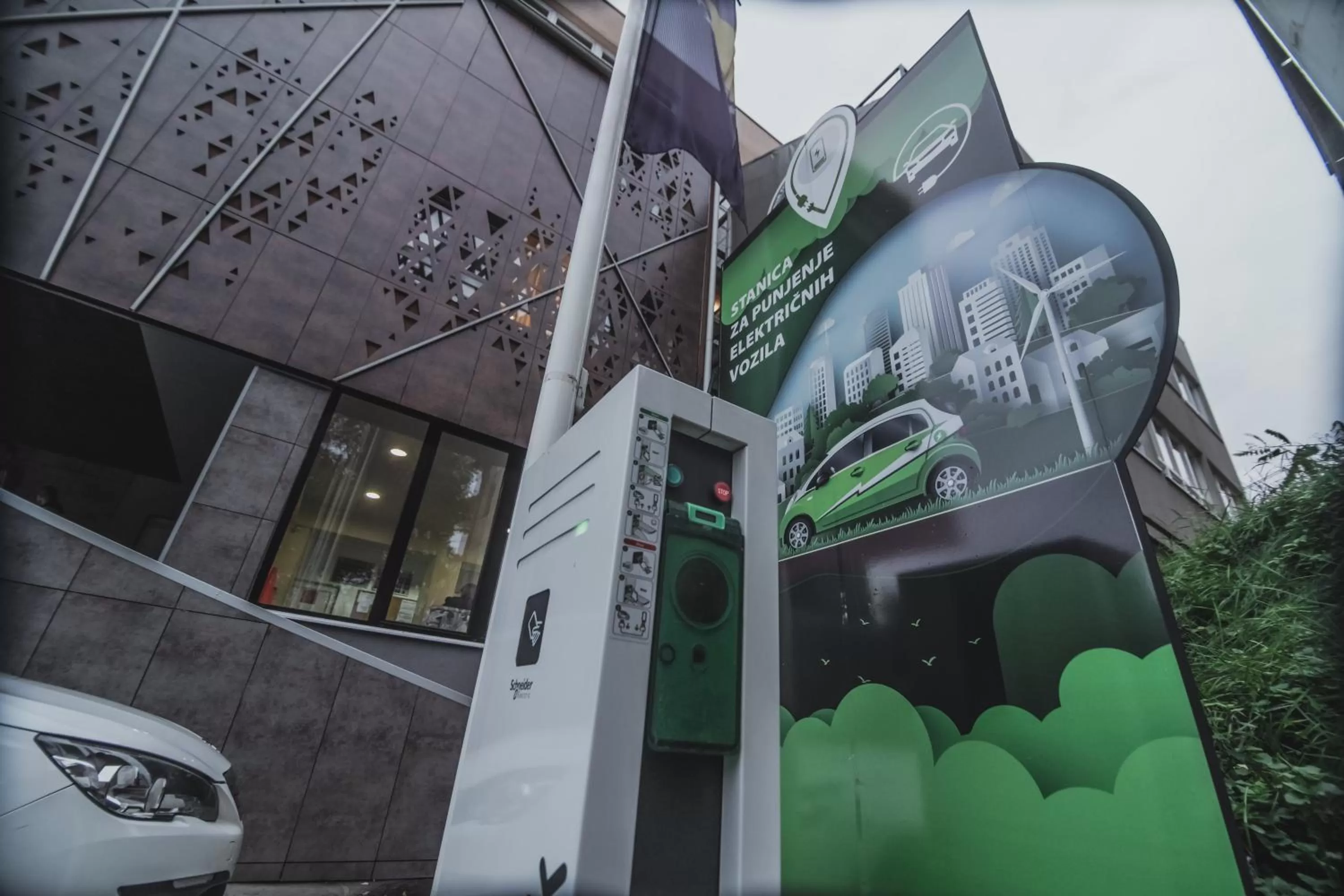 Property building in Hotel Vertigos