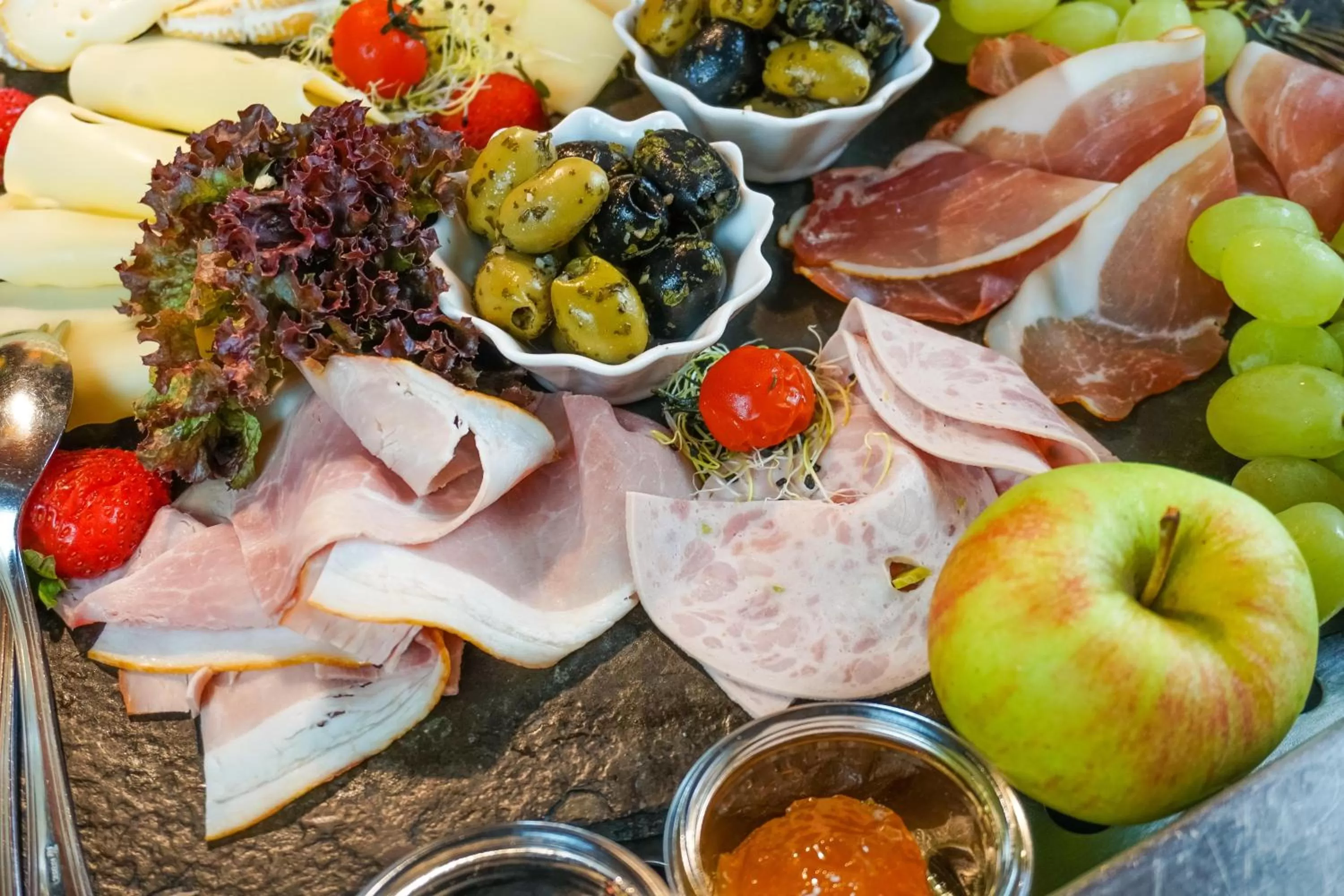 Restaurant/places to eat in Hirsch Hotel