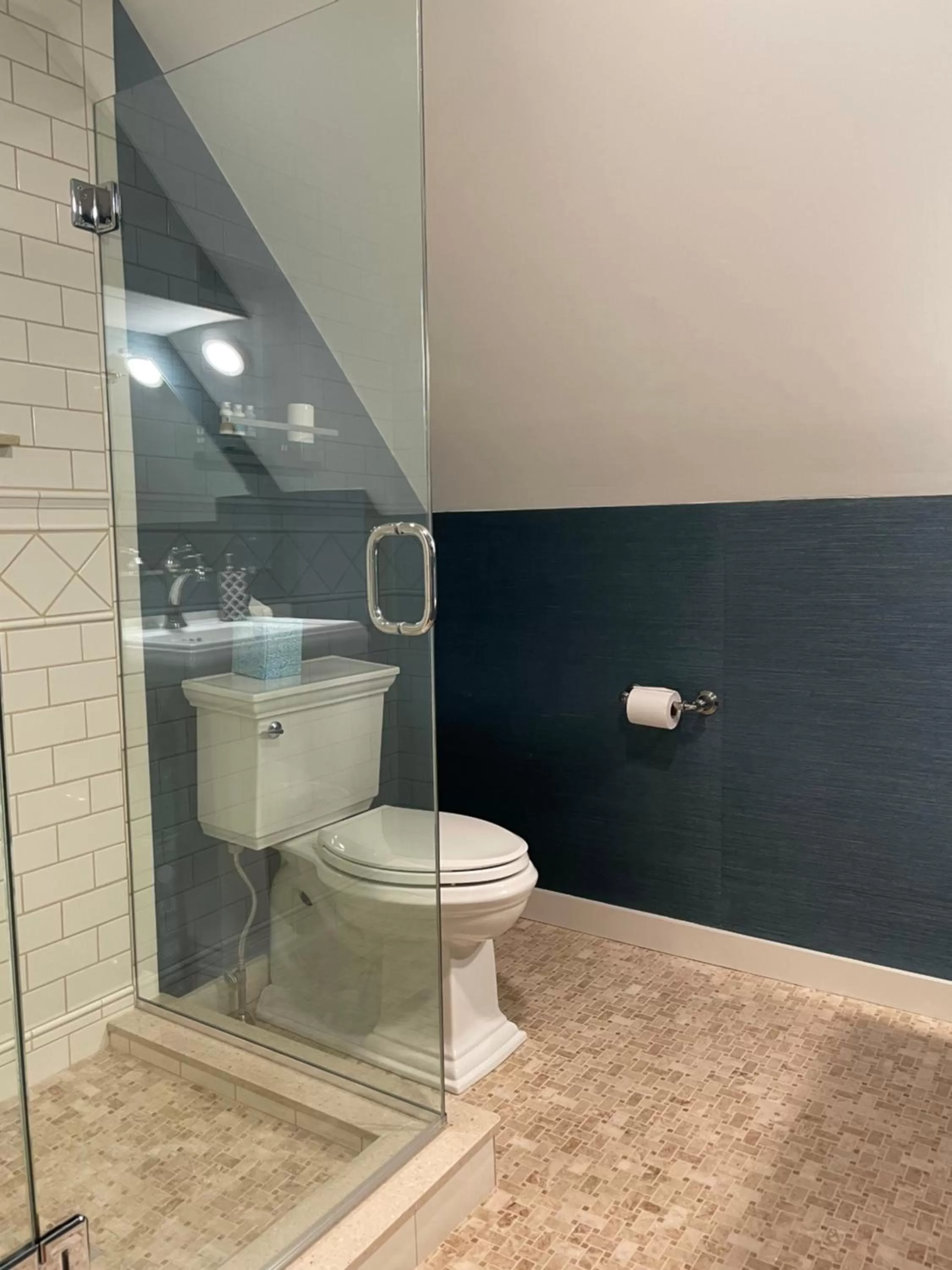 Bathroom in Jackson House Inn