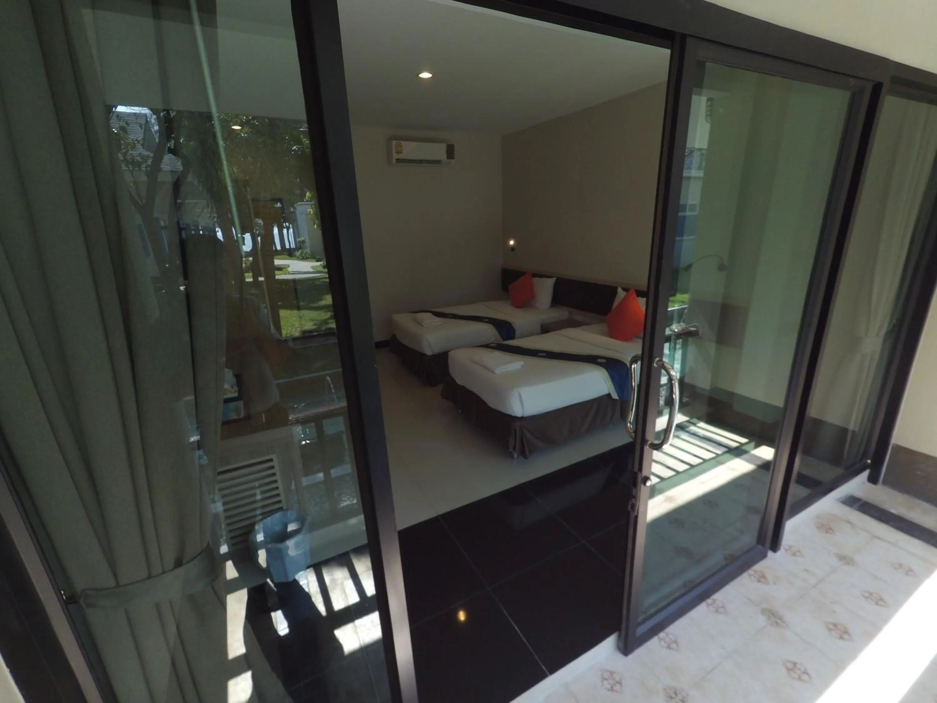 Bedroom, Bed in Chaolao Tosang Beach Hotel