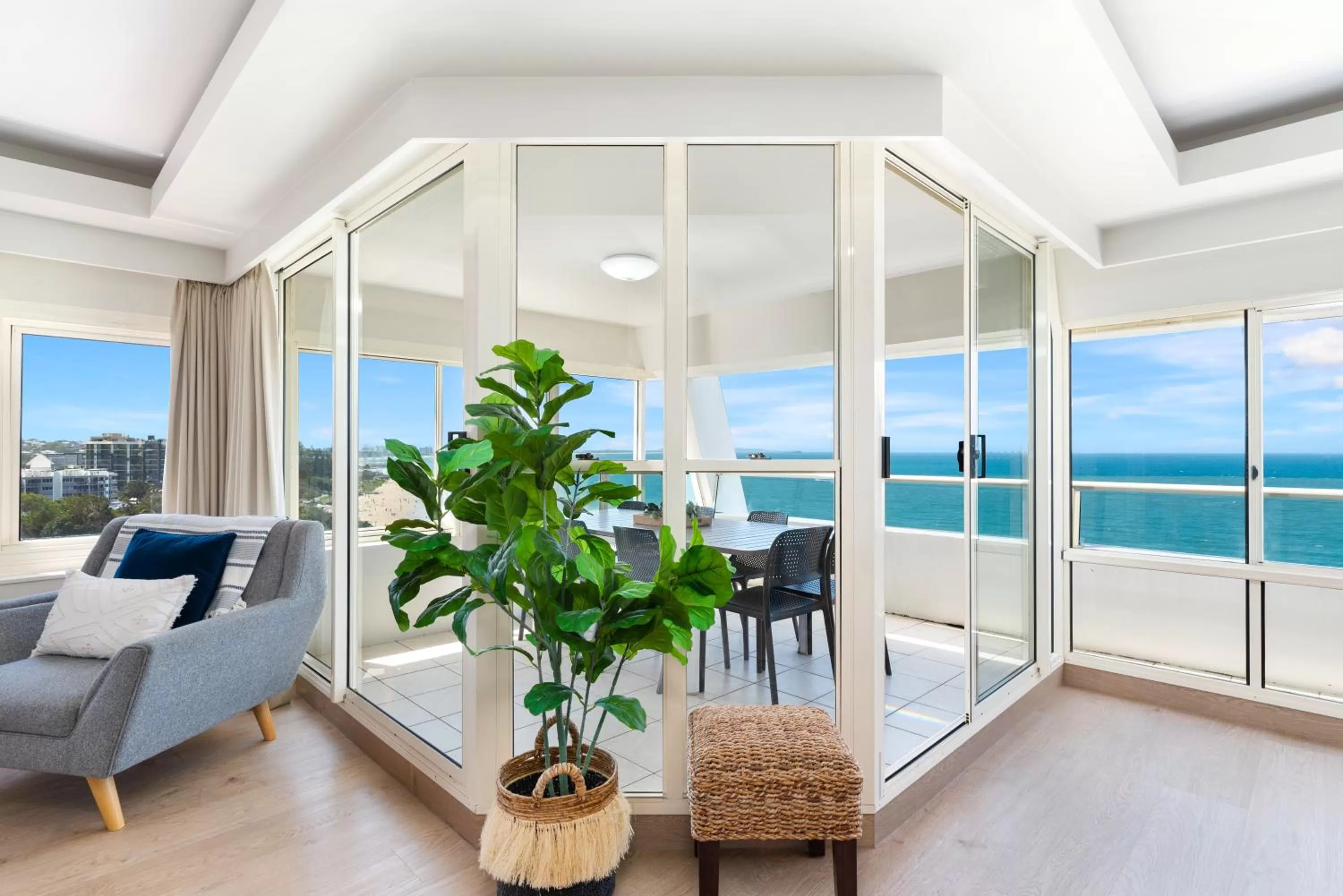 Balcony/Terrace in 84 The Spit Holiday Apartments