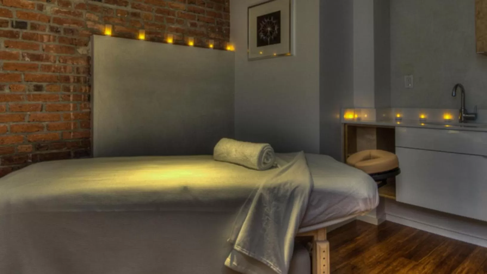 Massage, Bed in The O Hotel, Trademark Collection by Wyndham