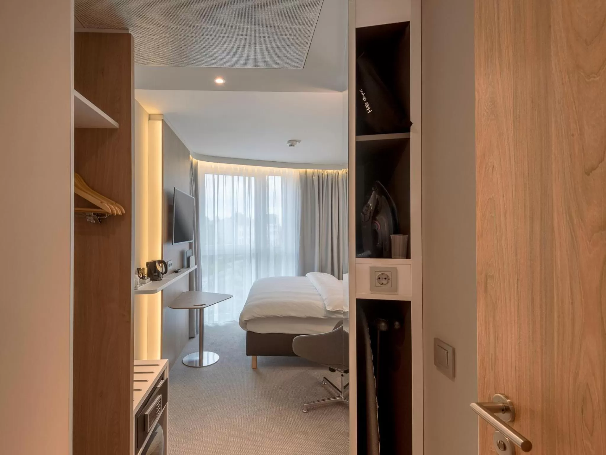 Bed in Holiday Inn Express - Offenbach by IHG