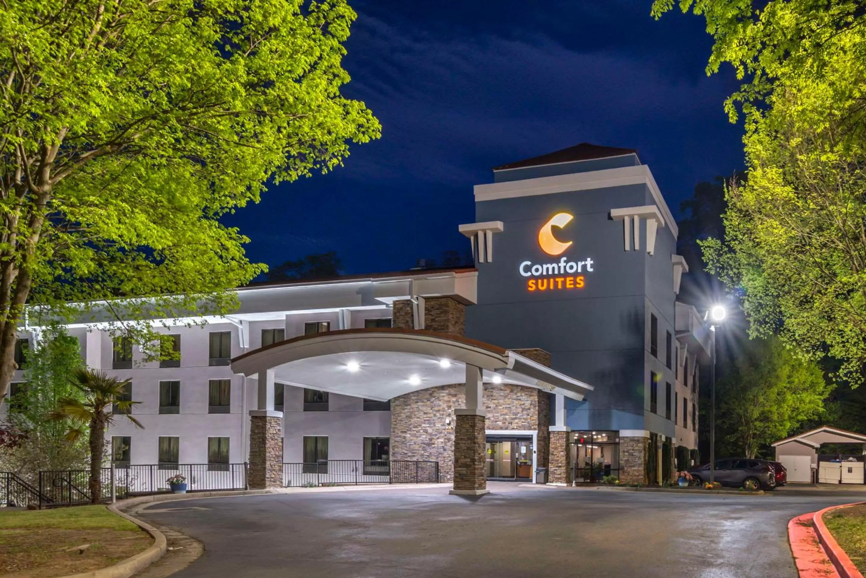 Property building in Comfort Suites At Kennesaw State University