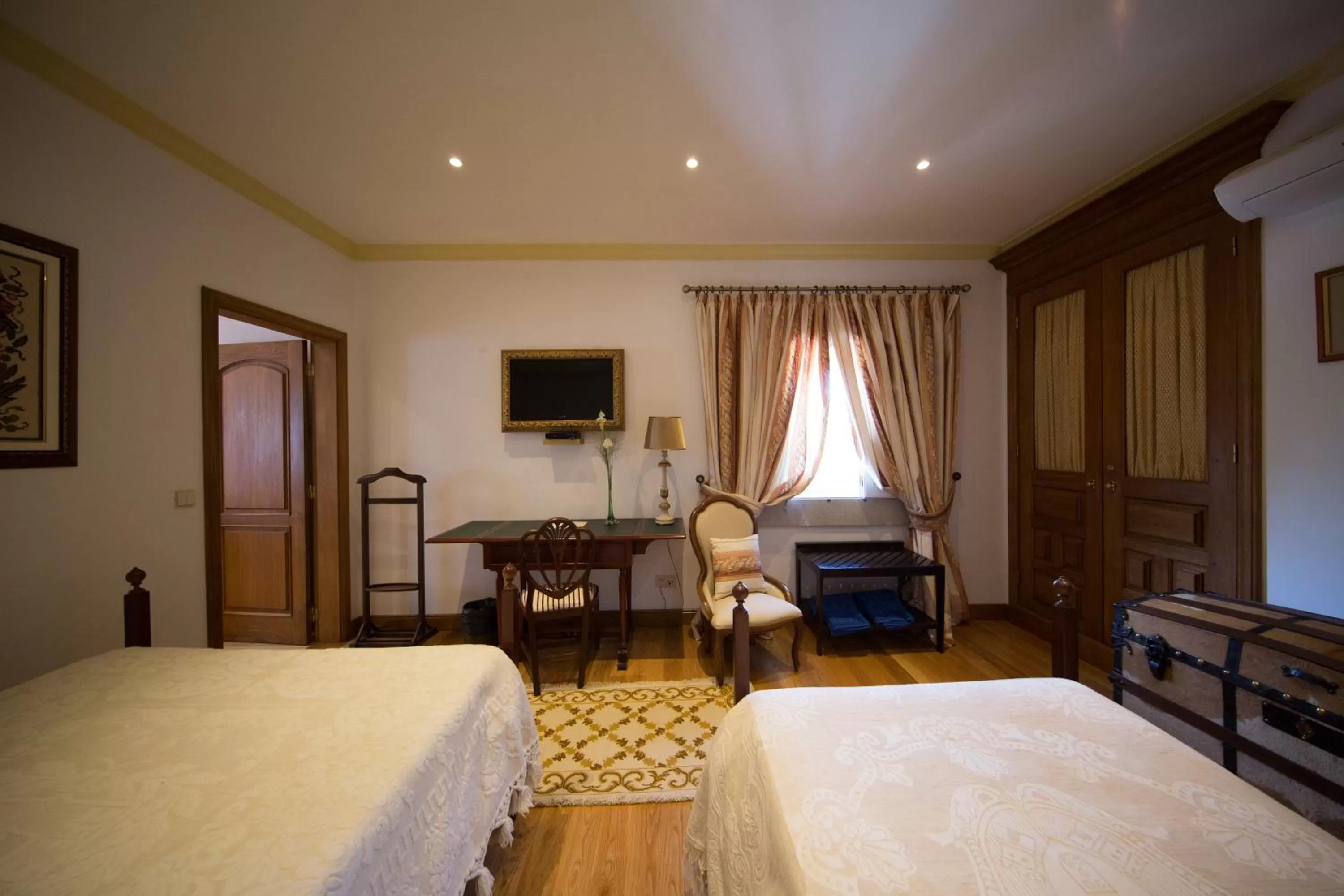 Decorative detail, Bed in Casa de São Domingos