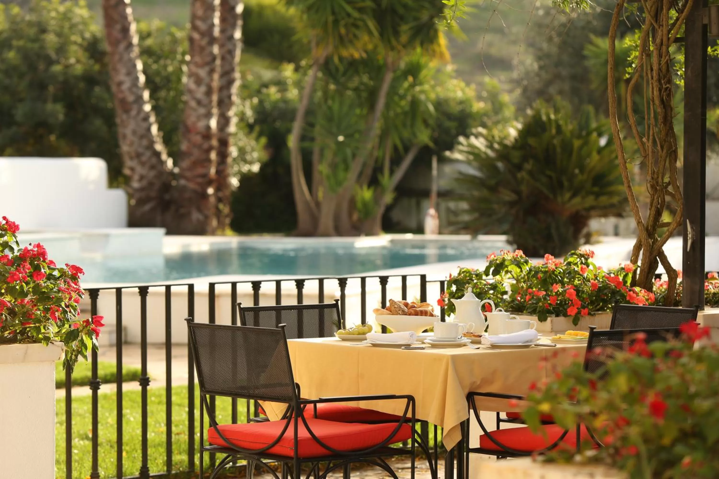 Swimming pool in Pateo dos Solares Charm Hotel