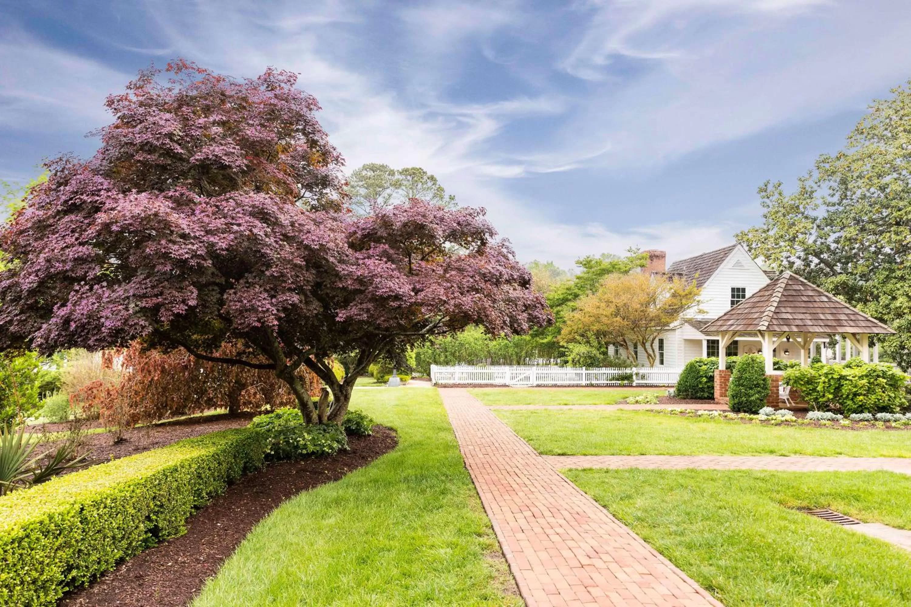 Property building in Hilton Vacation Club The Historic Powhatan Williamsburg