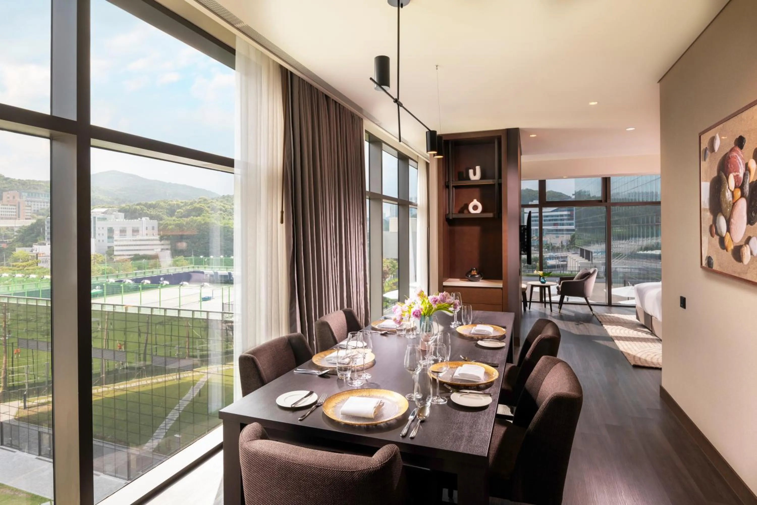 Dining area in DoubleTree By Hilton Seoul Pangyo Residences