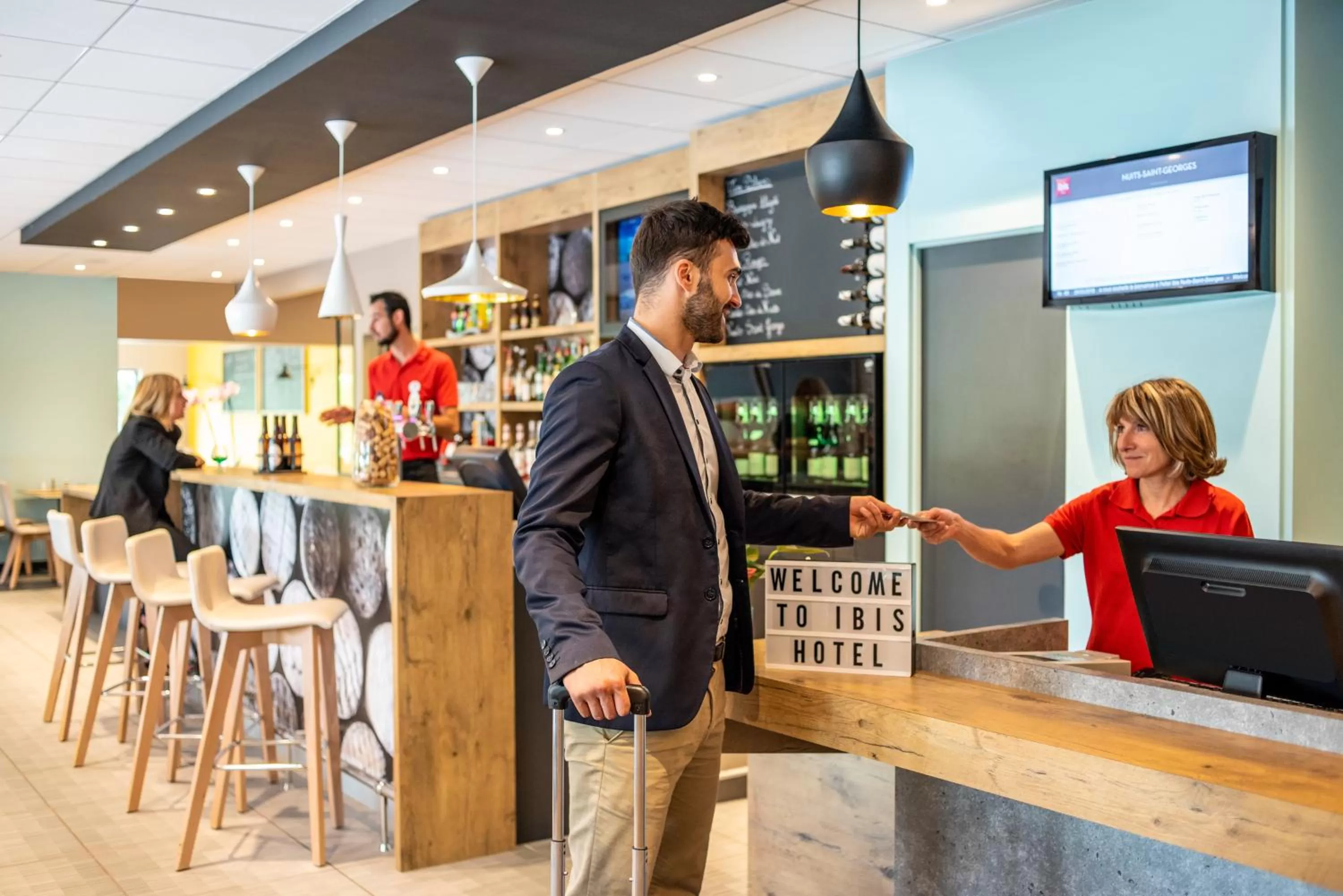 Lobby or reception in ibis Nuits Saint Georges