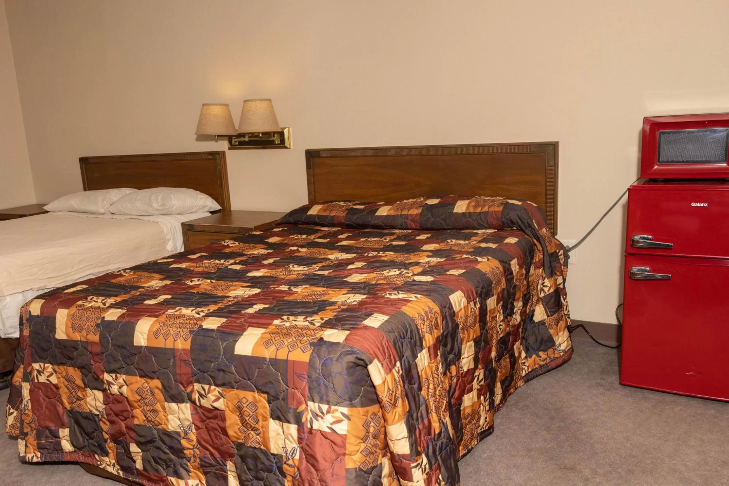 Bed in Lafayette Inn