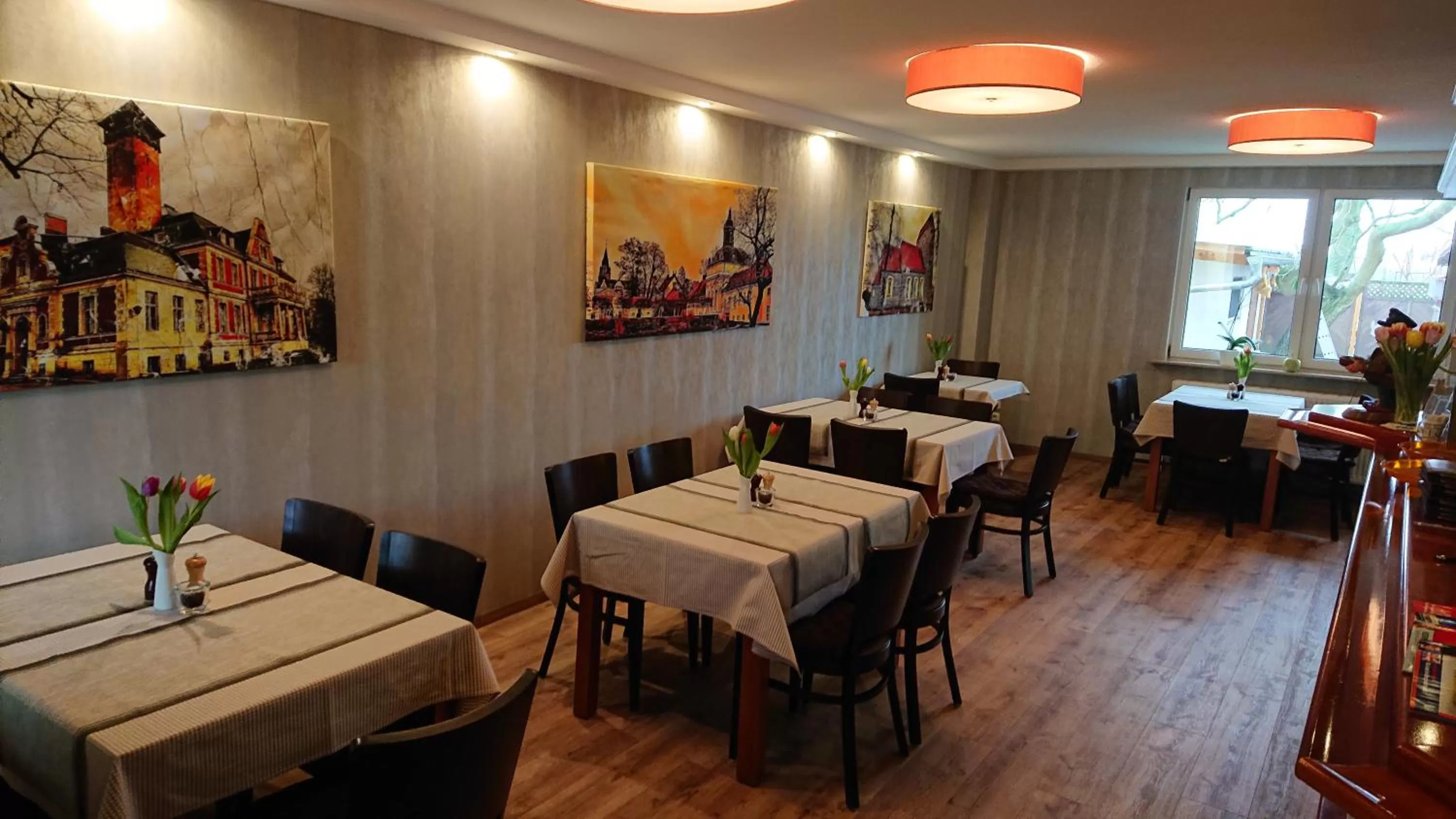 Restaurant/places to eat in Gasthaus Zur Hecke