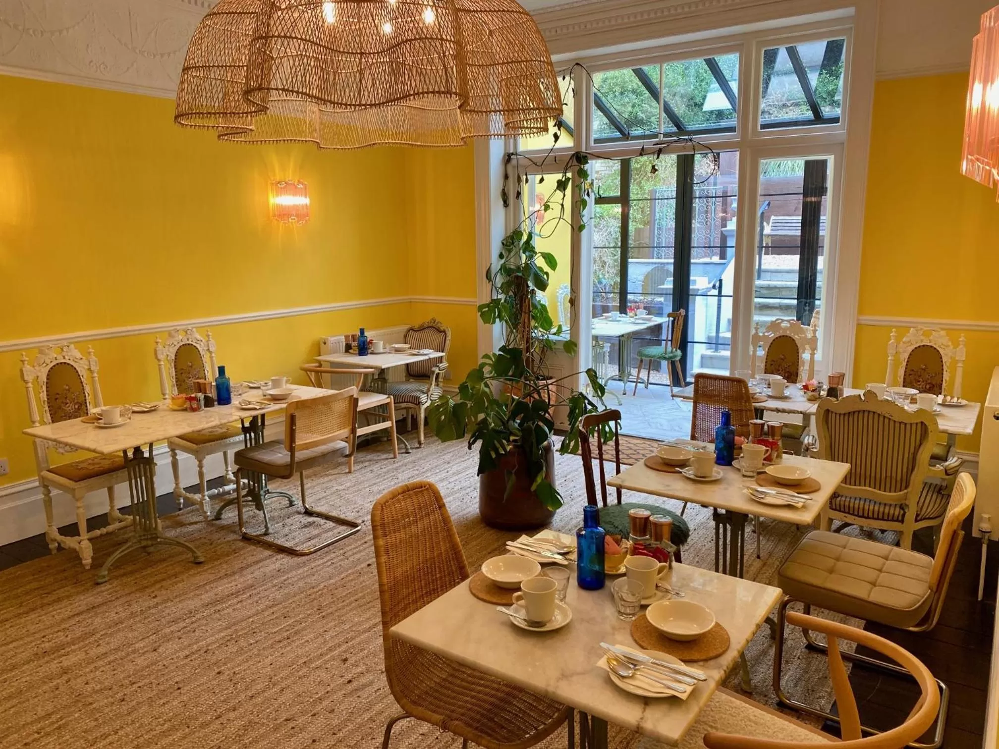Garden, Restaurant/Places to Eat in 15 Grosvenor