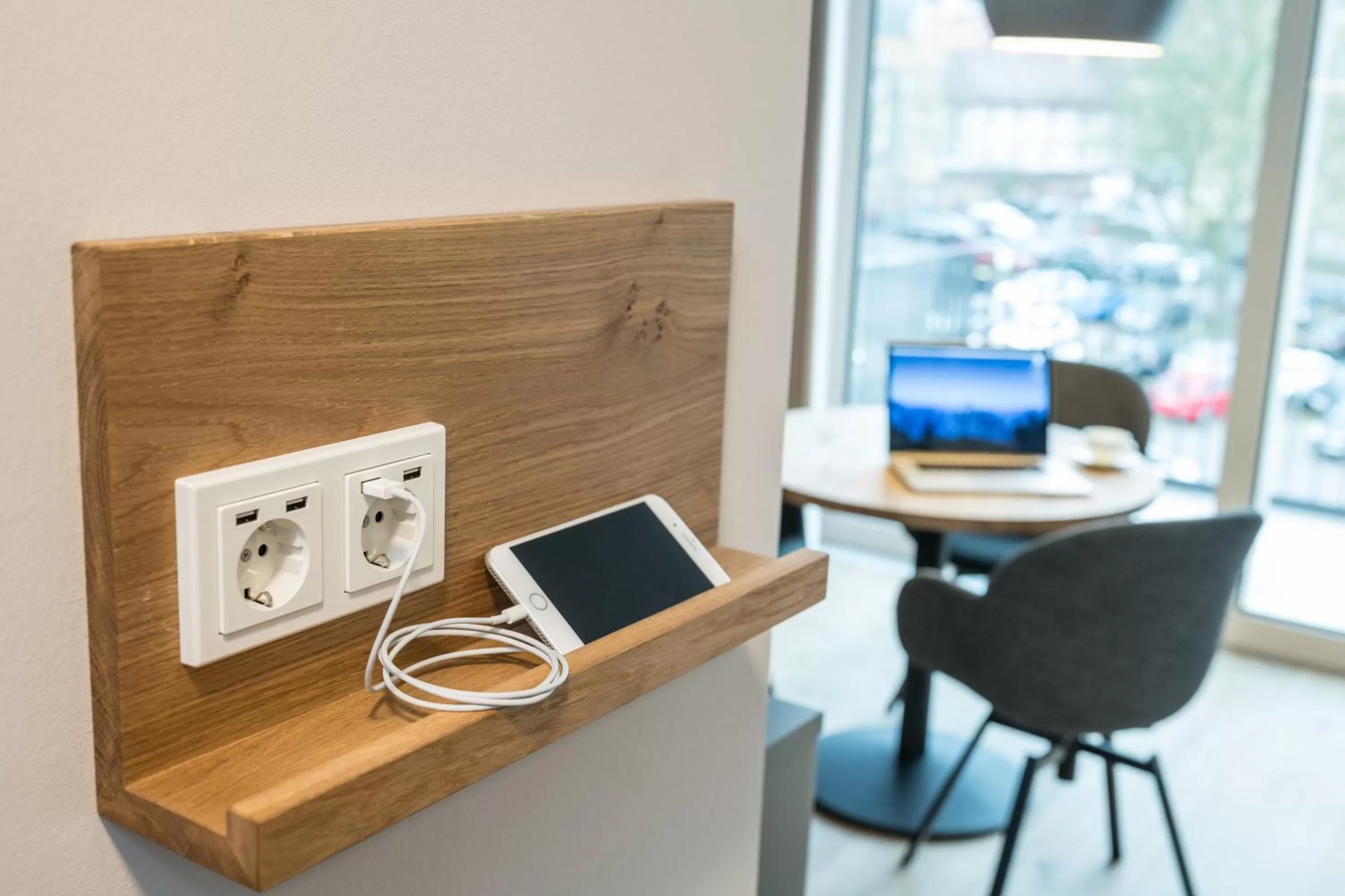 TV and multimedia in Suites MITTE - Aparthotel