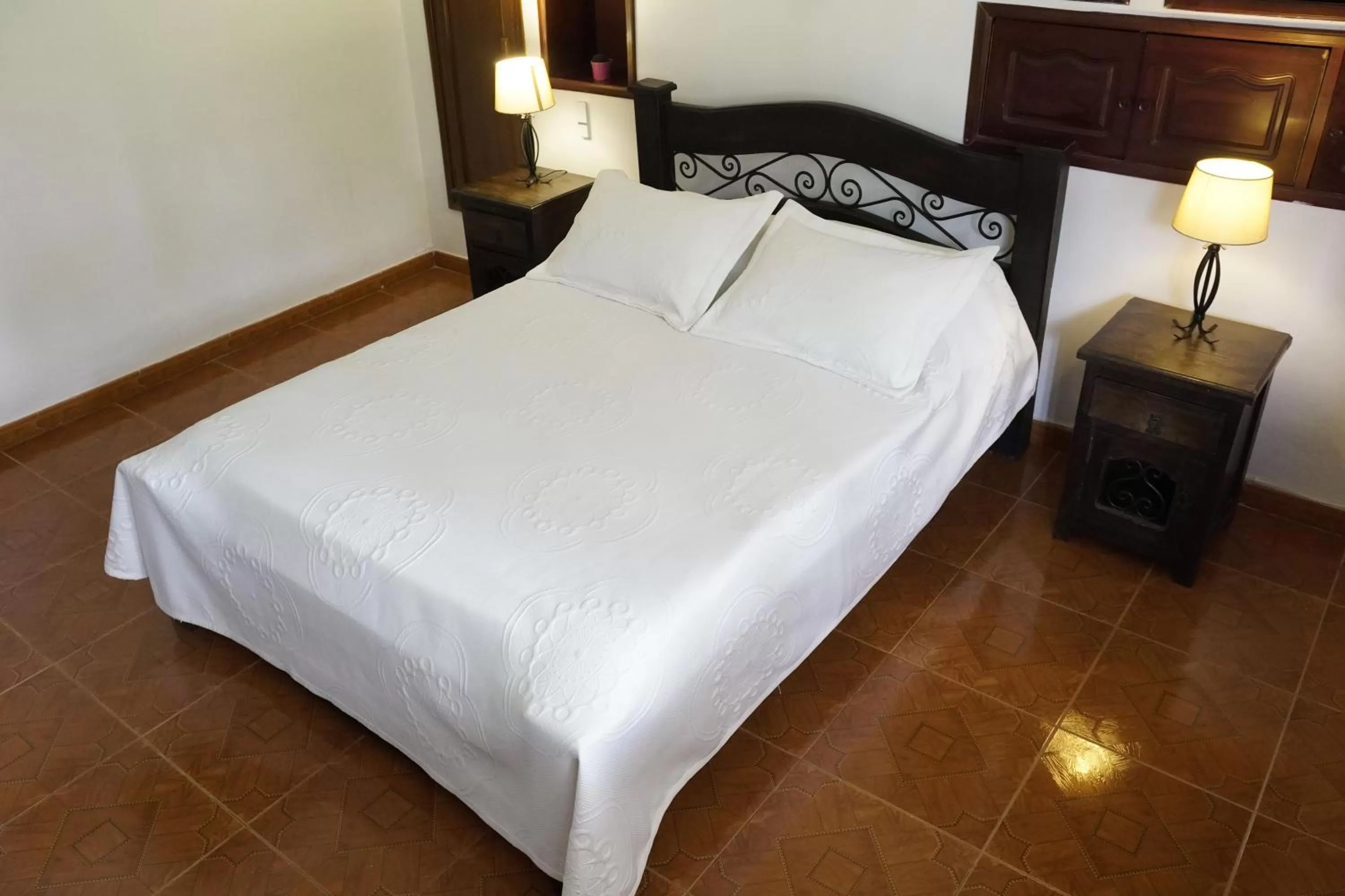 Bed in Hotel Chalet El Castillo by Majuva