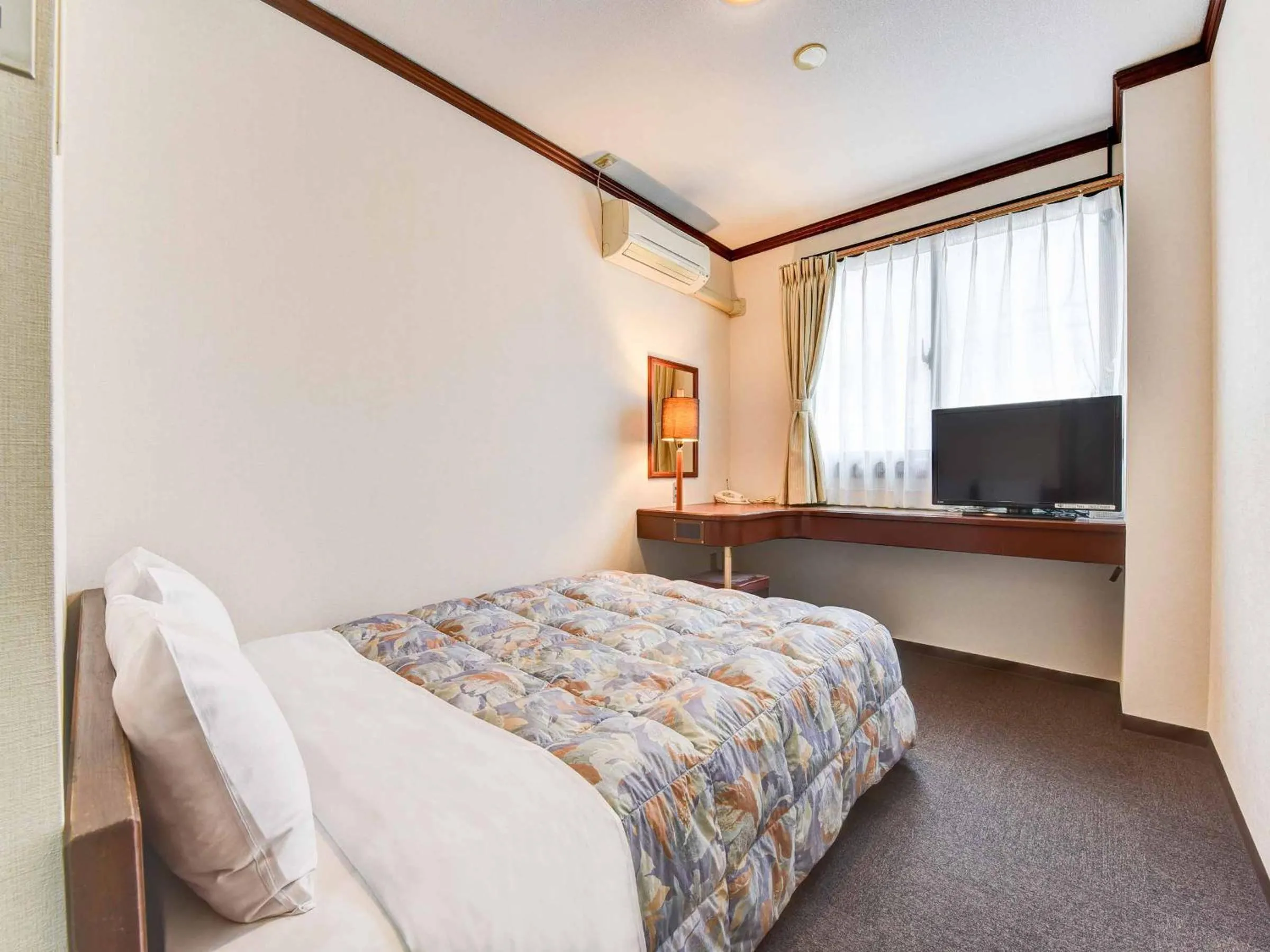 Photo of the whole room, Bed in Hotel Crane Tachibana