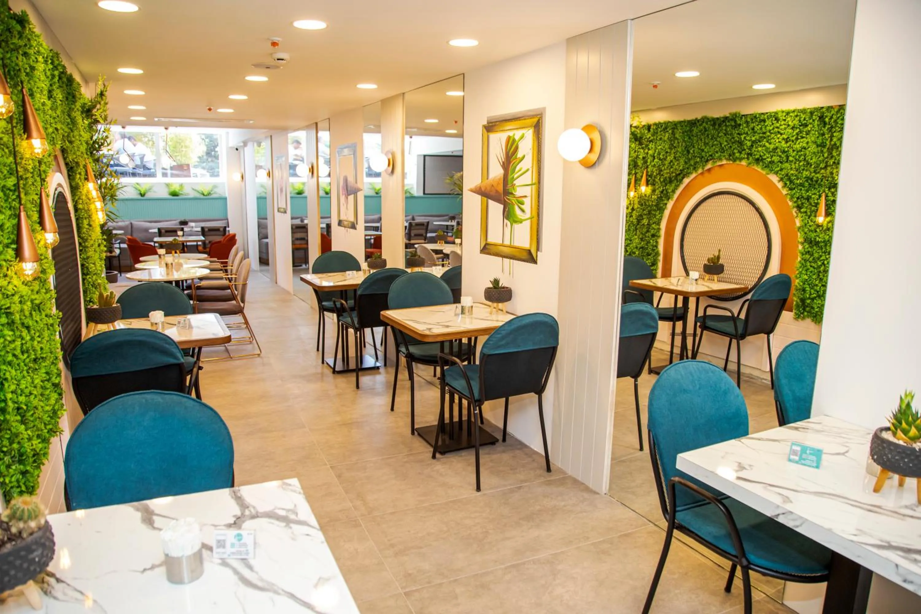 Restaurant/places to eat in Dosso Dossi Hotels Yenikapı