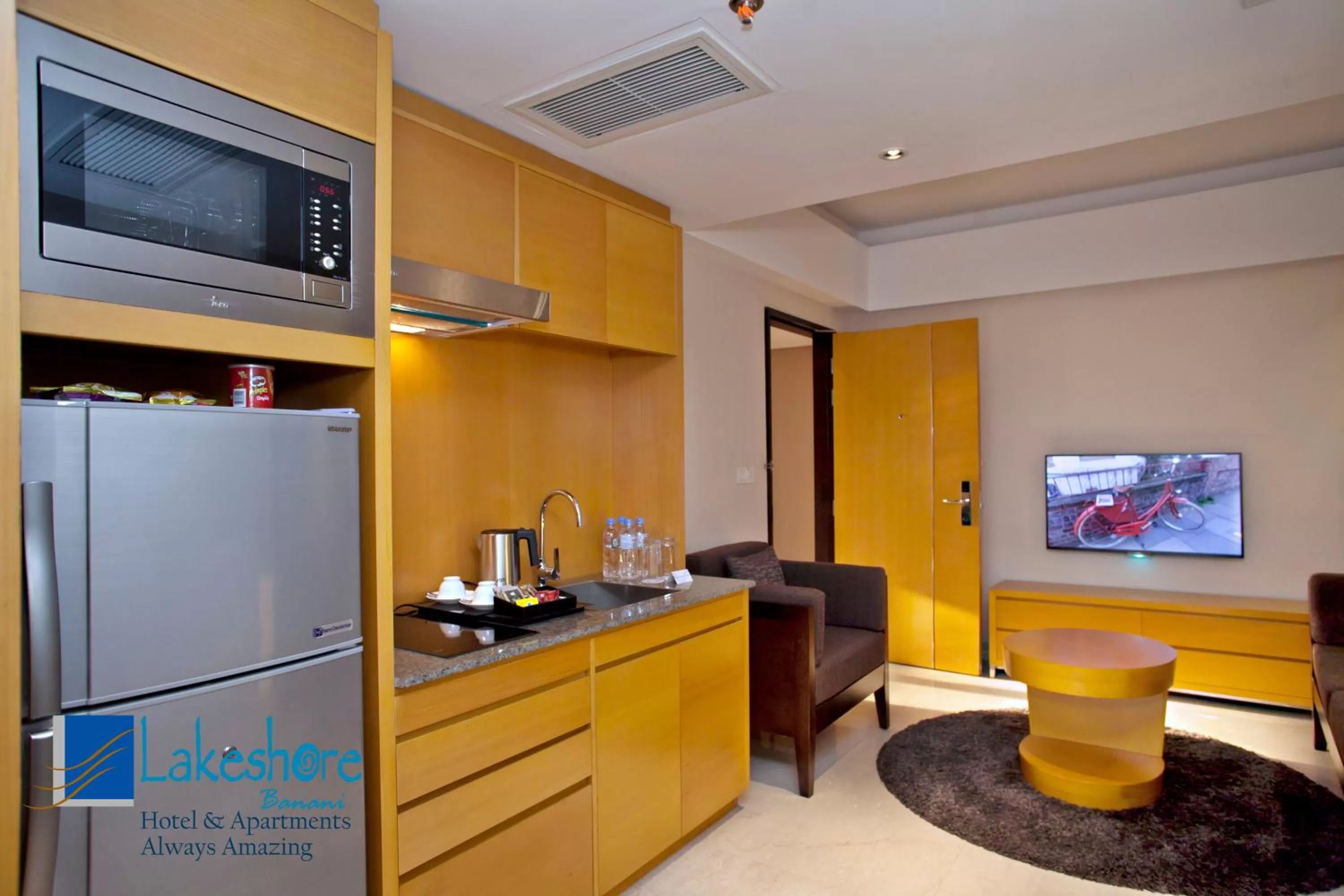 Kitchen or kitchenette in Lakeshore Suites, Banani