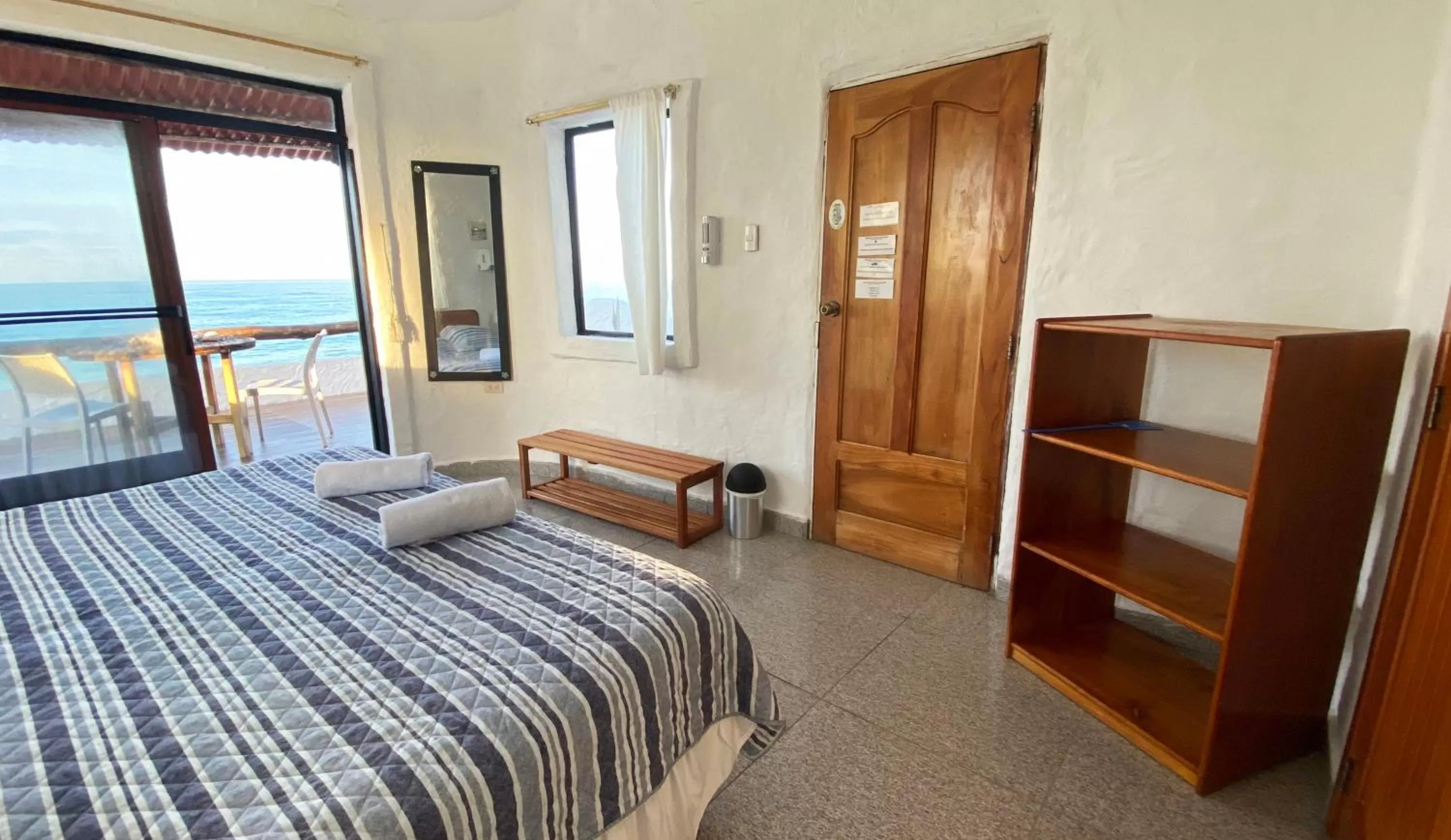 Bedroom in Hostal Galapagos by Bar de Beto