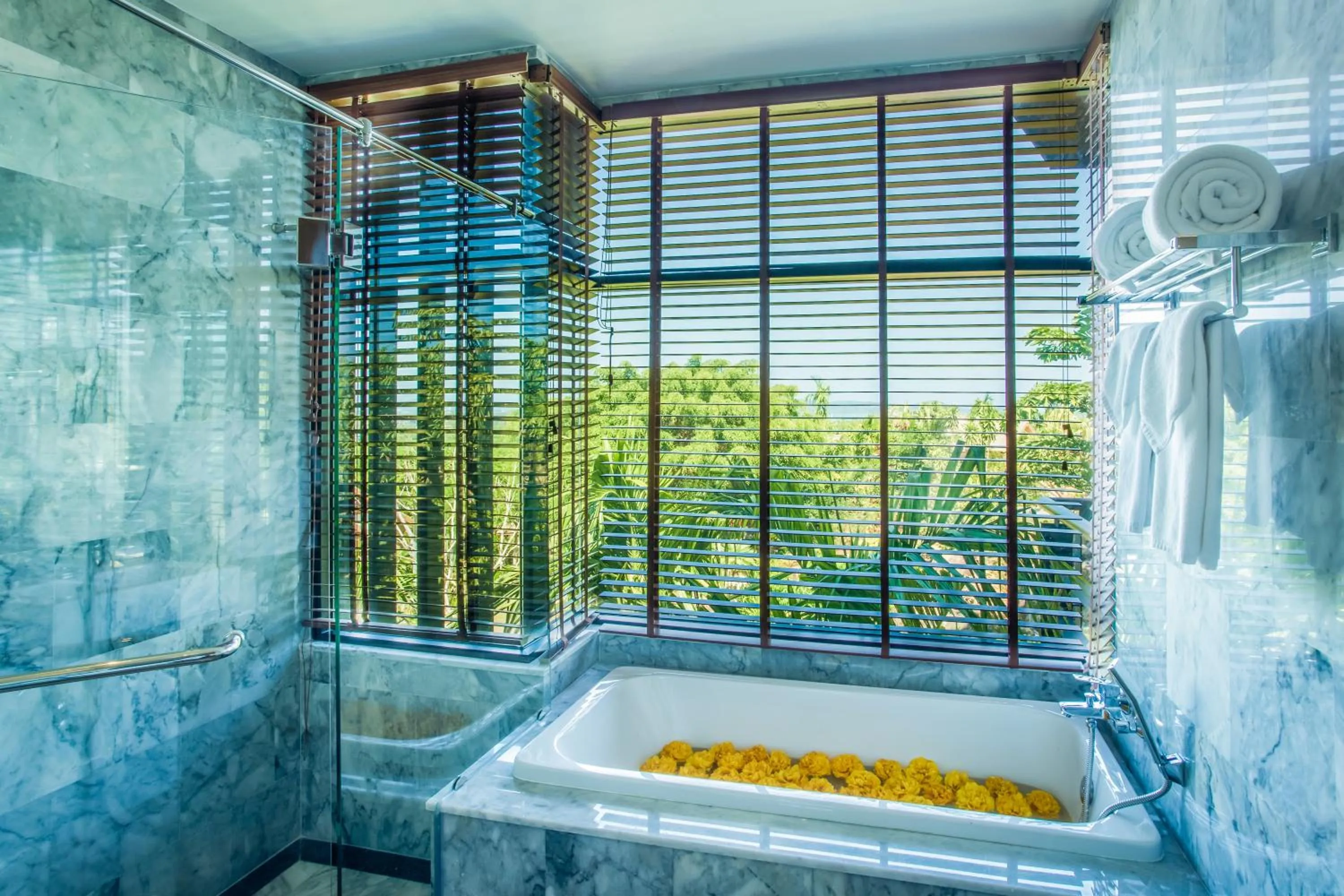 Bathroom in Chalong Chalet Resort