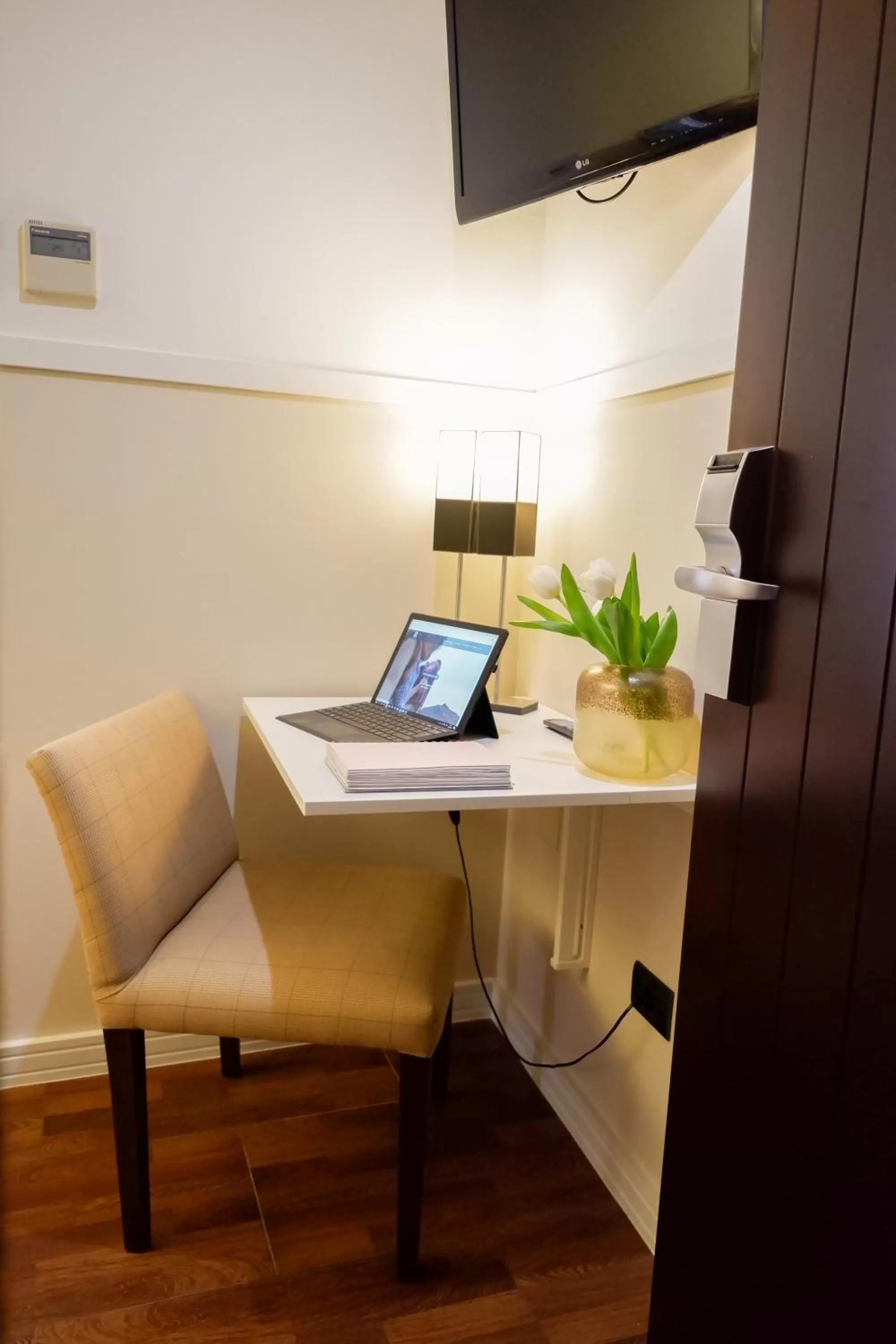 Seating area in U-Sense Sevilla Centro