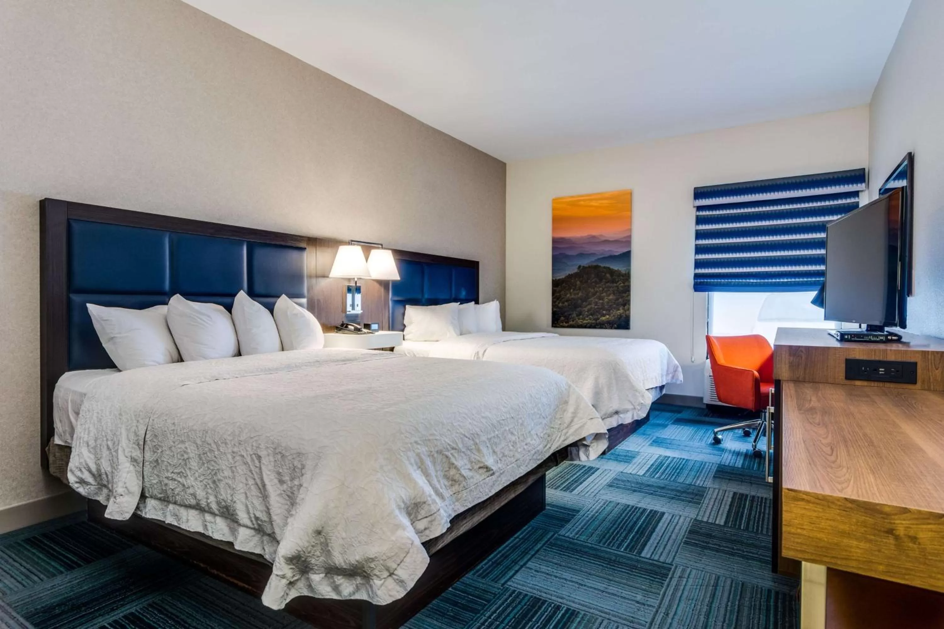 Bedroom, Bed in Hampton Inn Johnson City