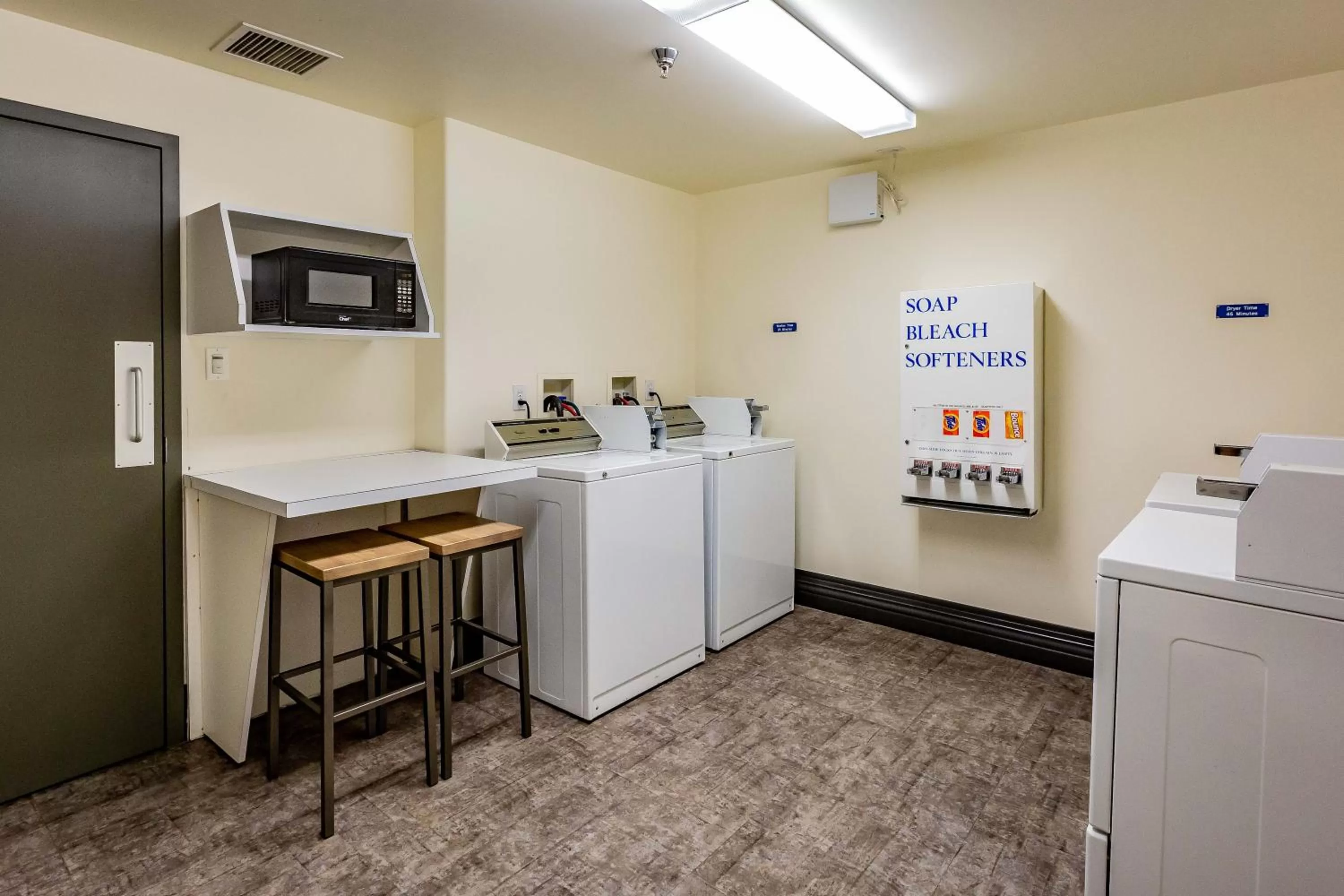 Animals in Motel 6-Saskatoon, SK