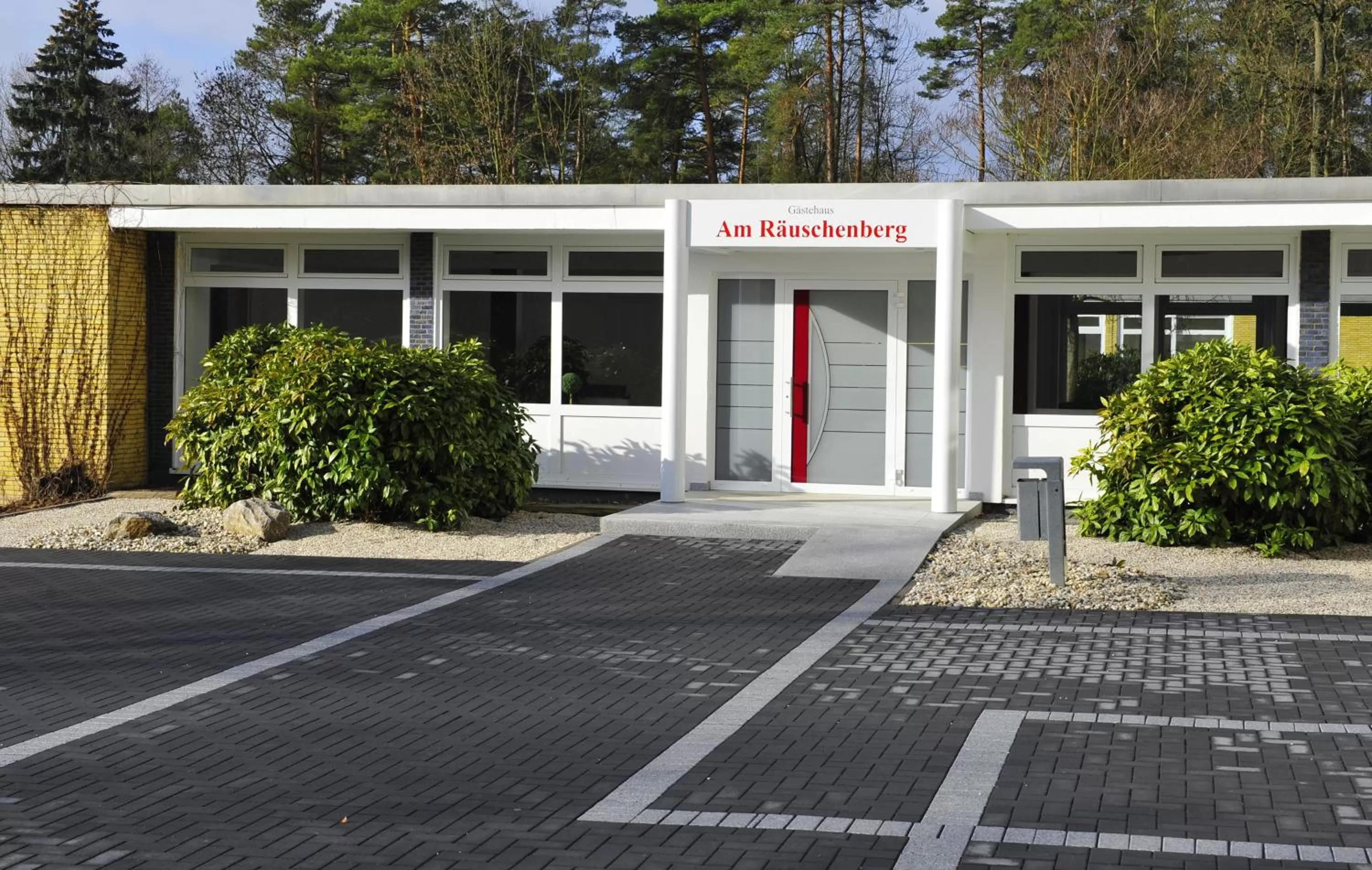 Facade/entrance in Gästehaus am Räuschenberg