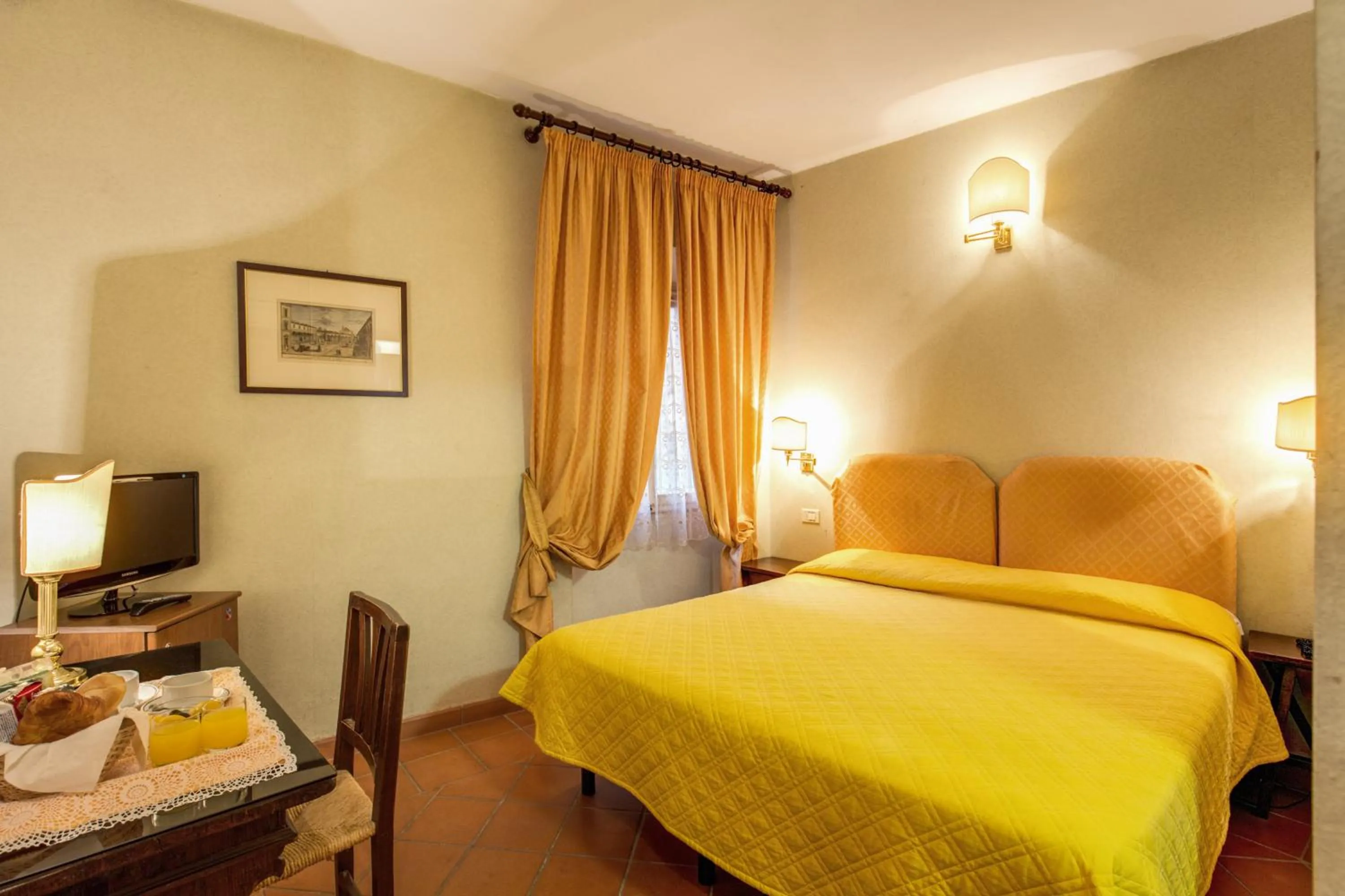 Photo of the whole room, Bed in Hotel Rex