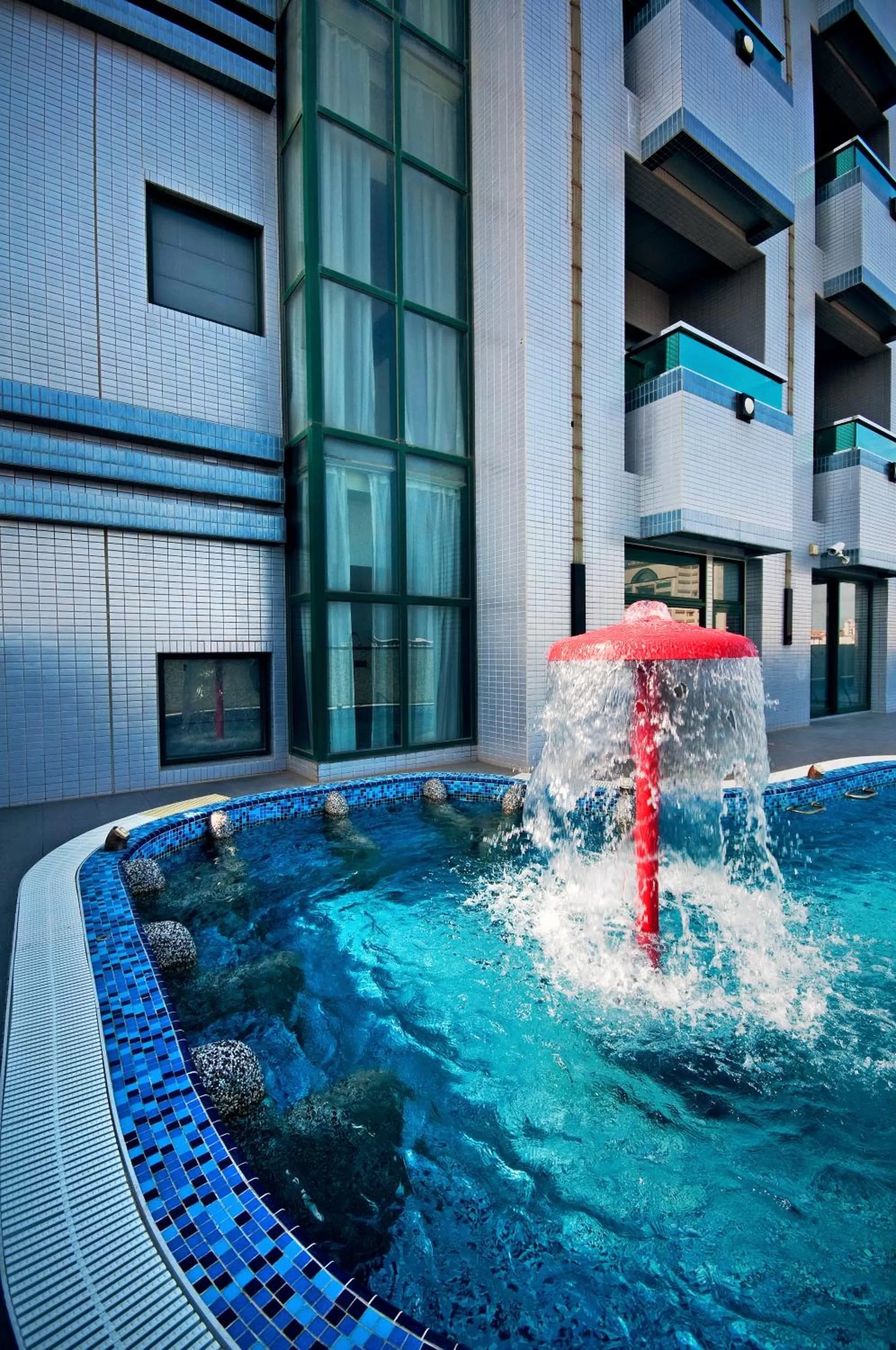Swimming pool in Yaling Hotel