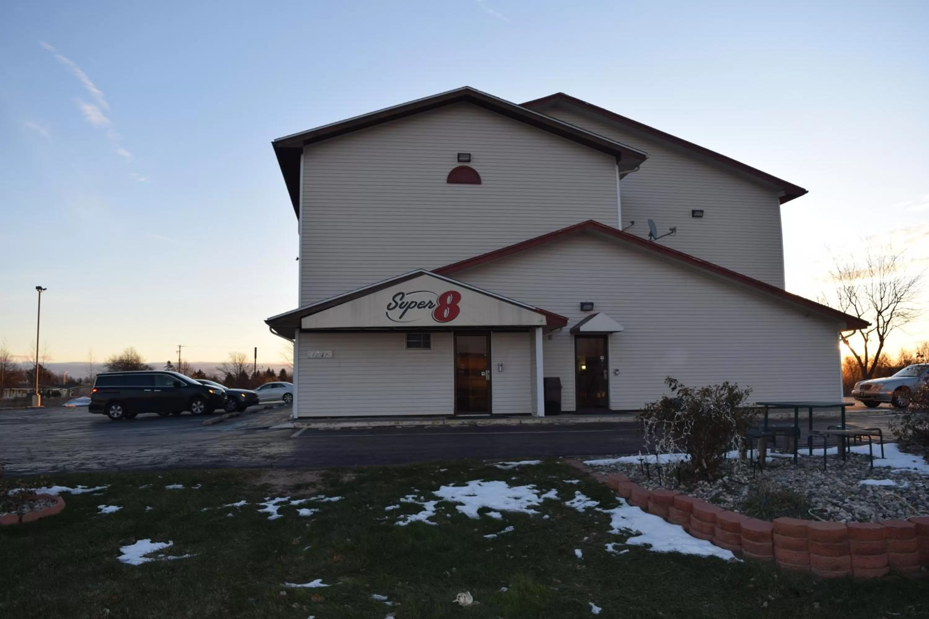 Property building in Super 8 by Wyndham Saginaw