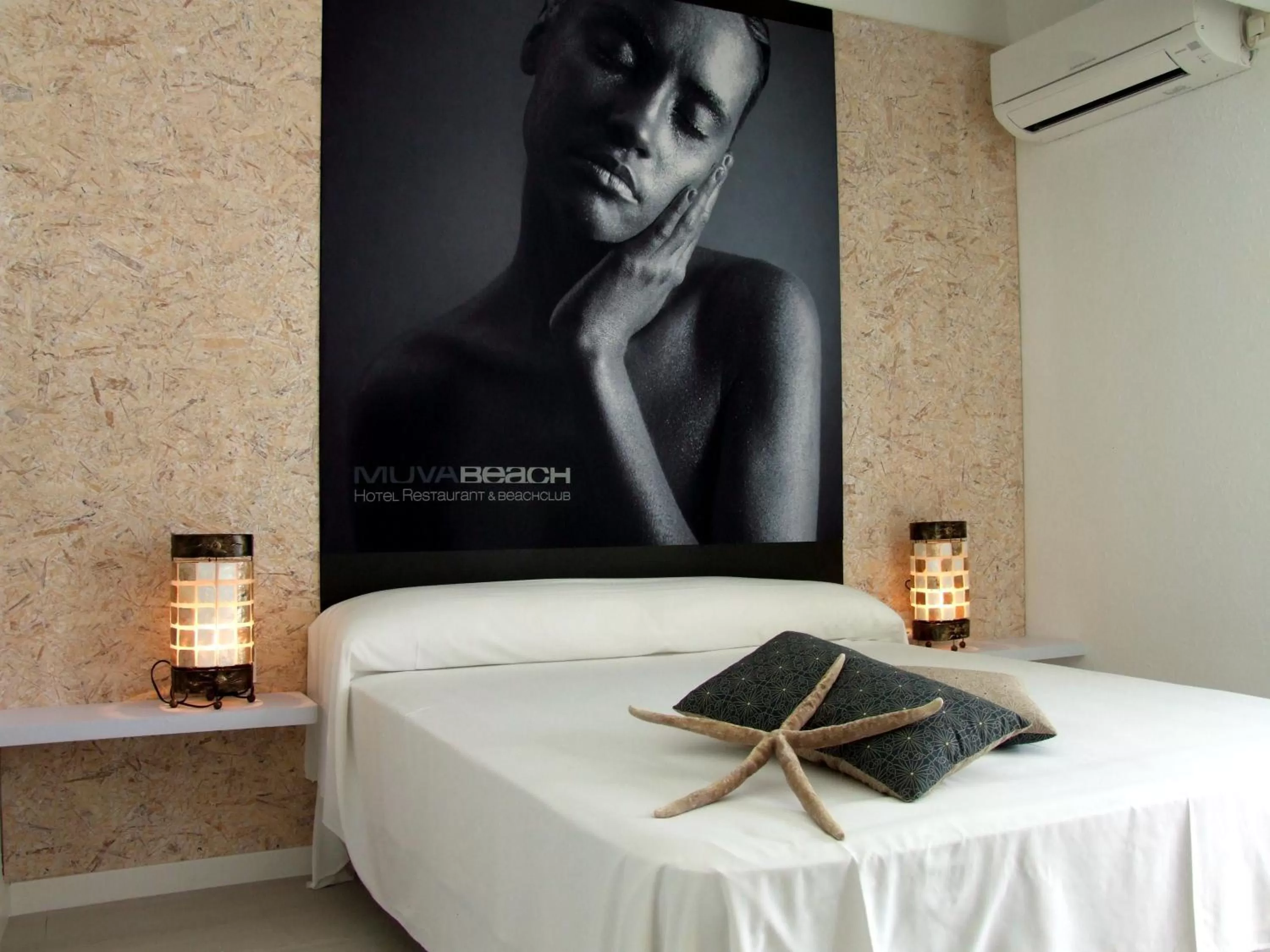 Photo of the whole room, Bed in Hotel Muva Beach