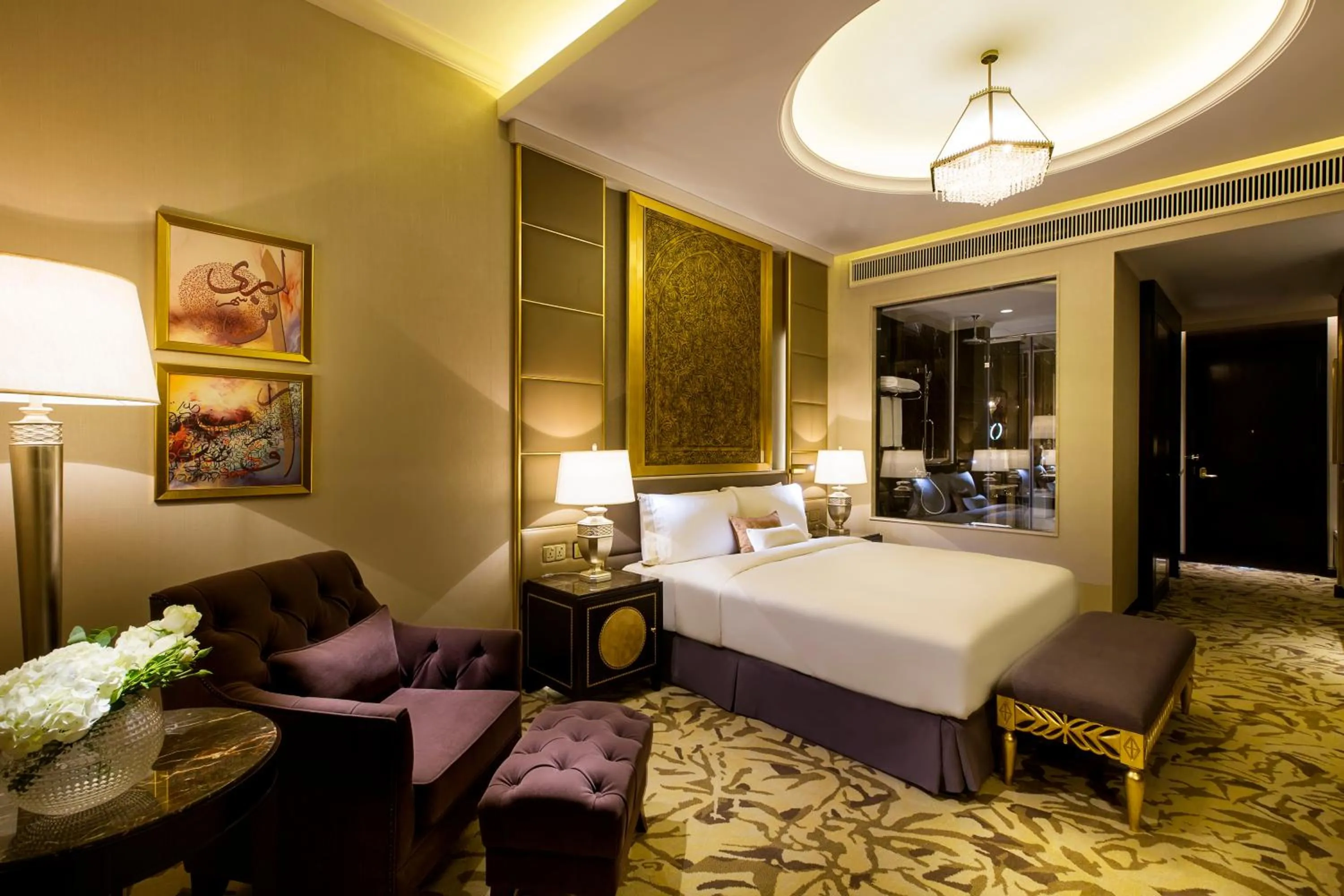 Bedroom, Bed in Ezdan Palace Hotel