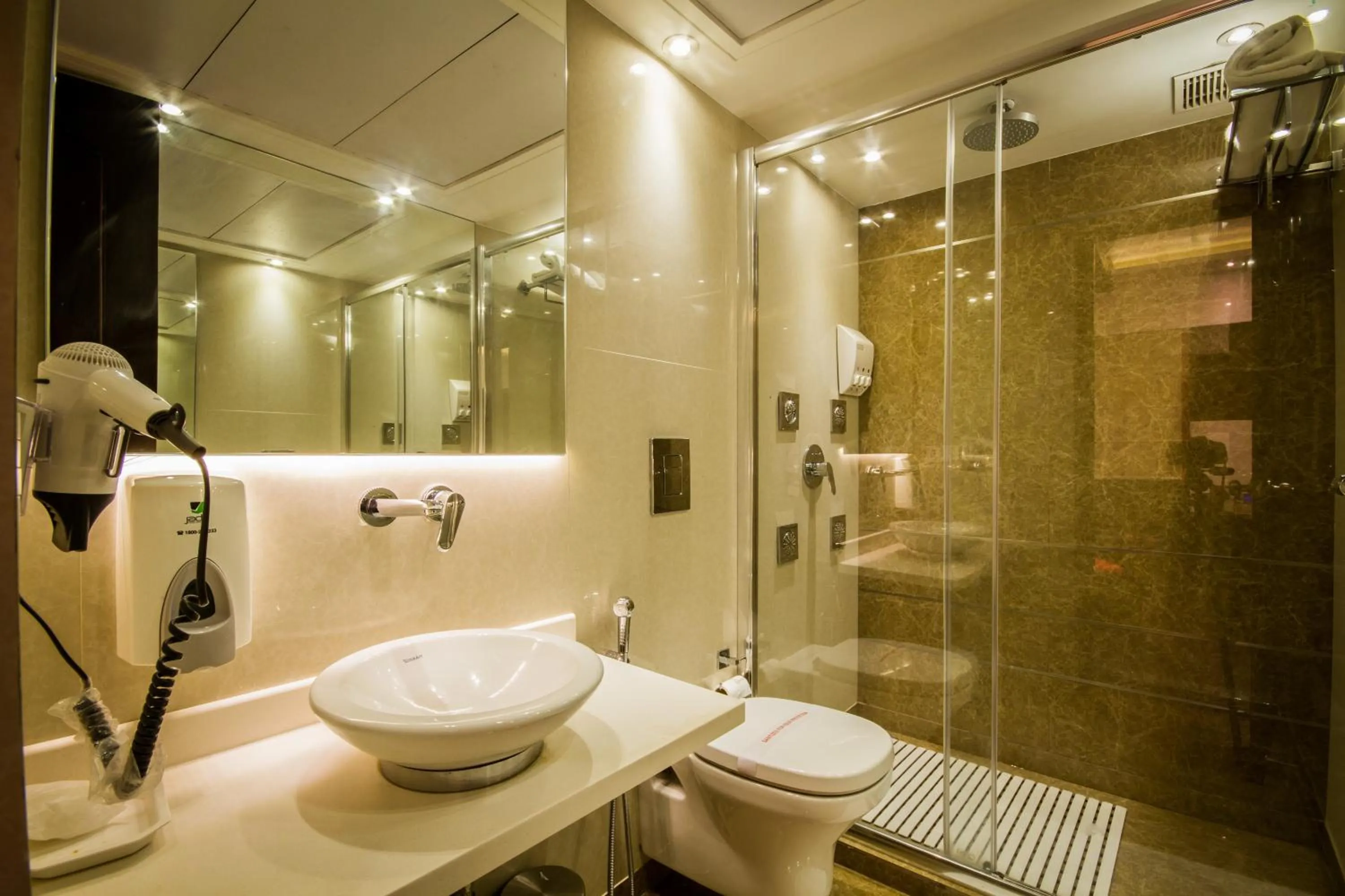 Bathroom in Hotel Grand Godwin - Near New Delhi Railway Station - Paharganj