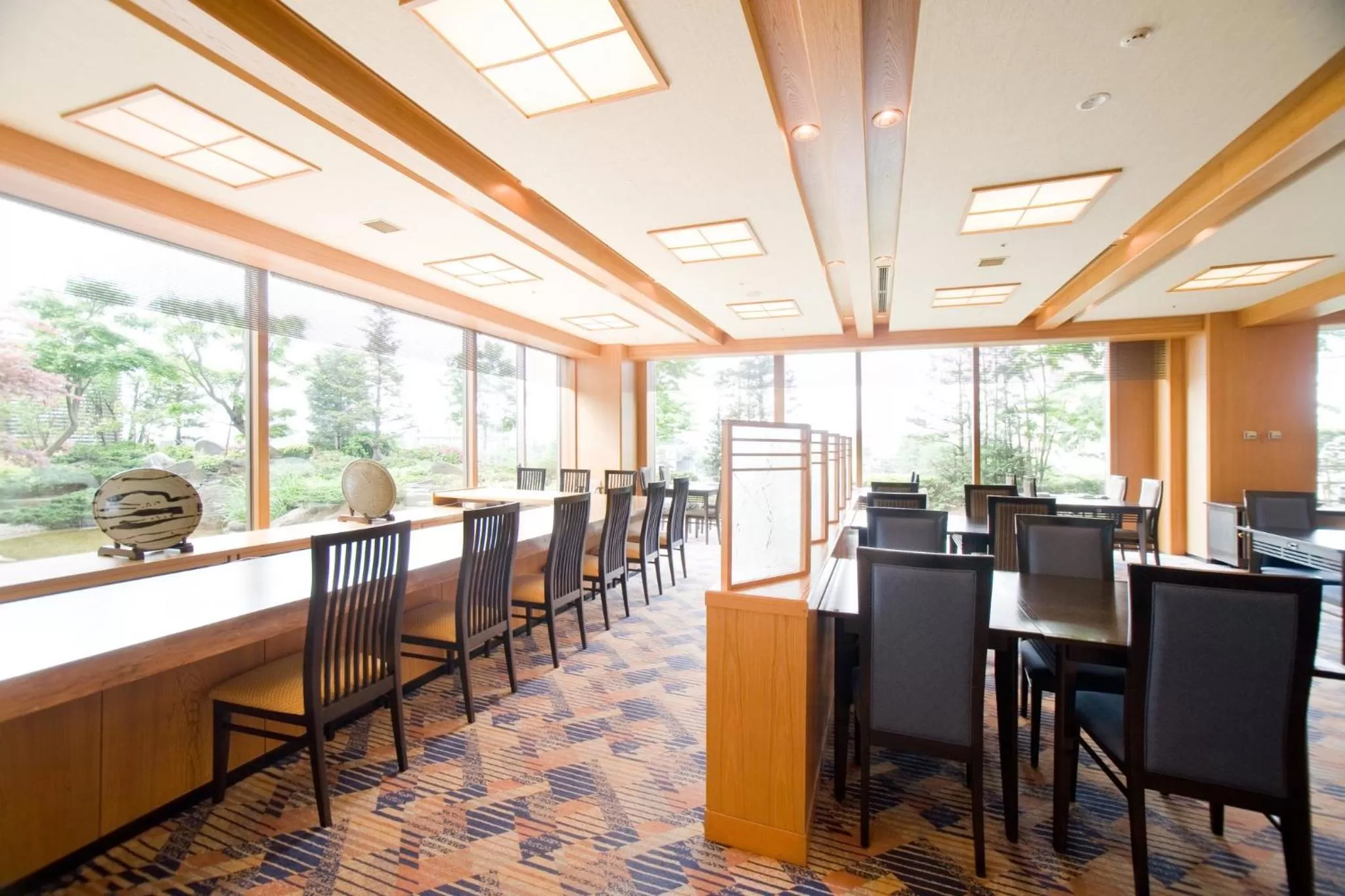 Restaurant/places to eat in ANA Crowne Plaza Toyama by IHG
