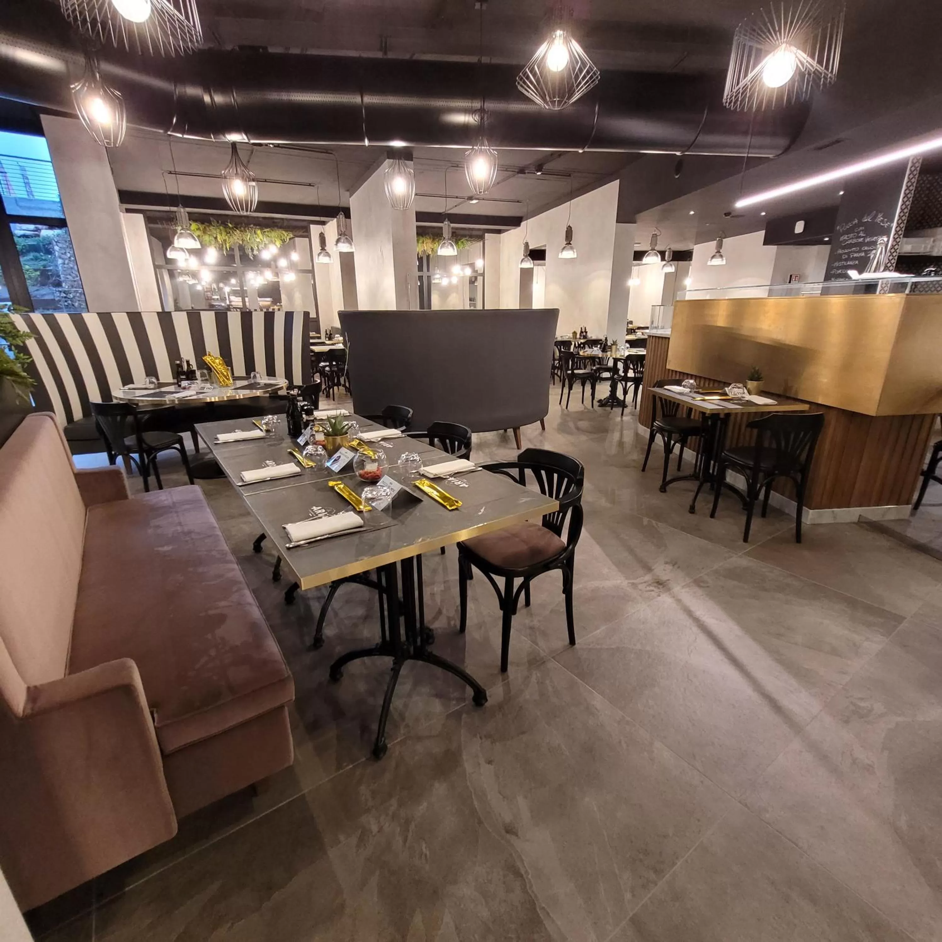 Restaurant/places to eat in DB Hotel Verona Airport Congress & Spa