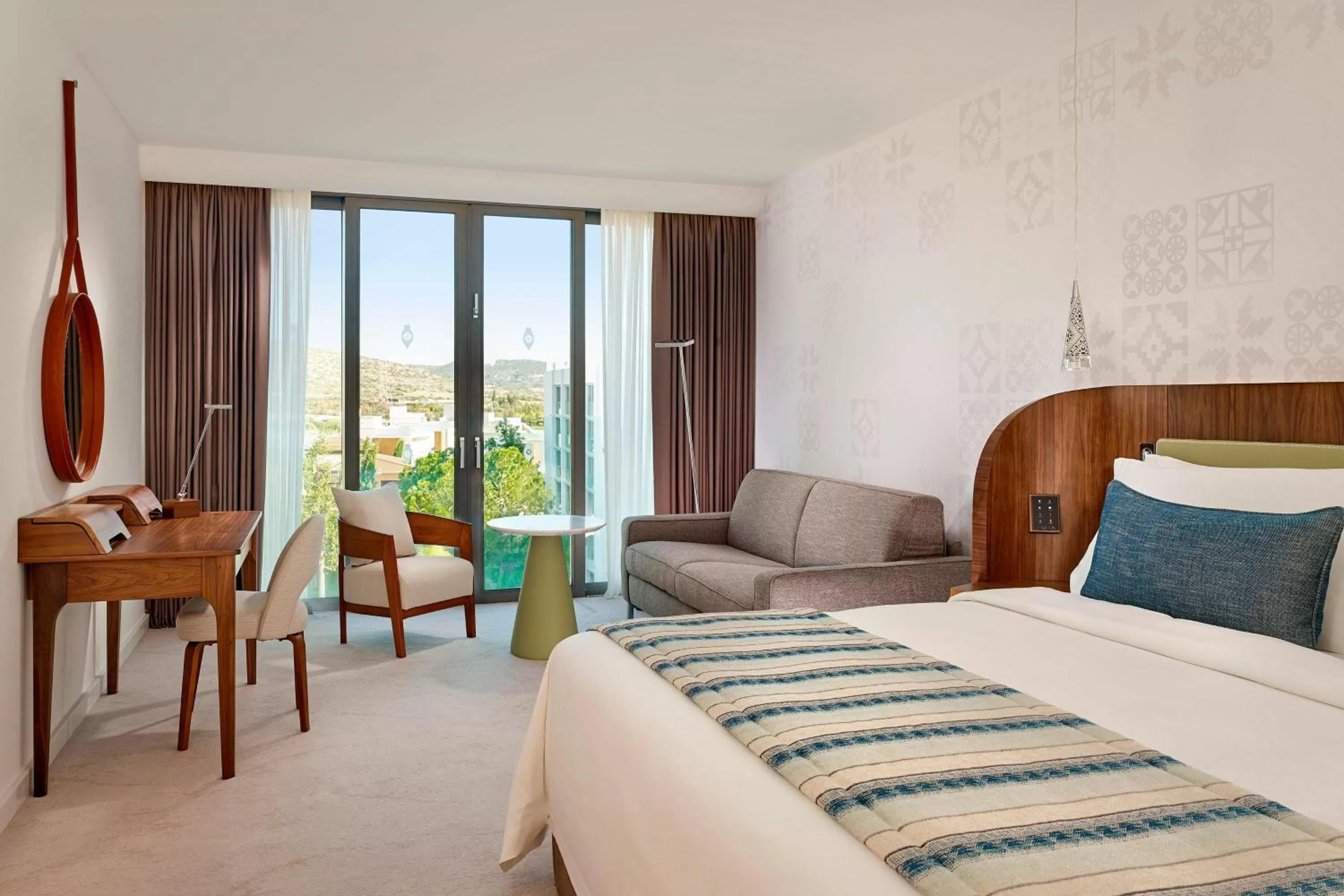 Photo of the whole room, Bed in Parklane, a Luxury Collection Resort & Spa, Limassol