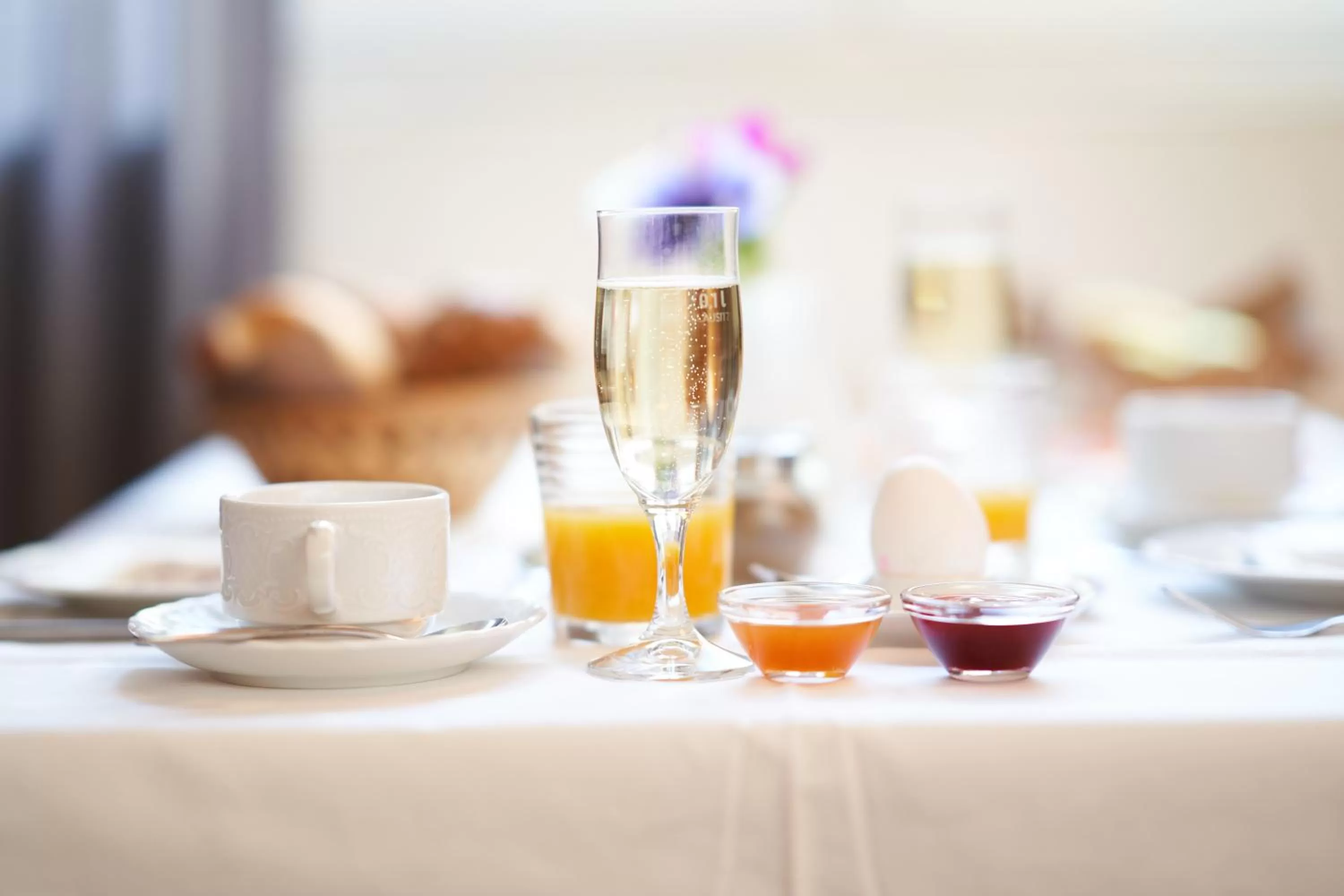 Food and drinks in Hotel Marco Polo