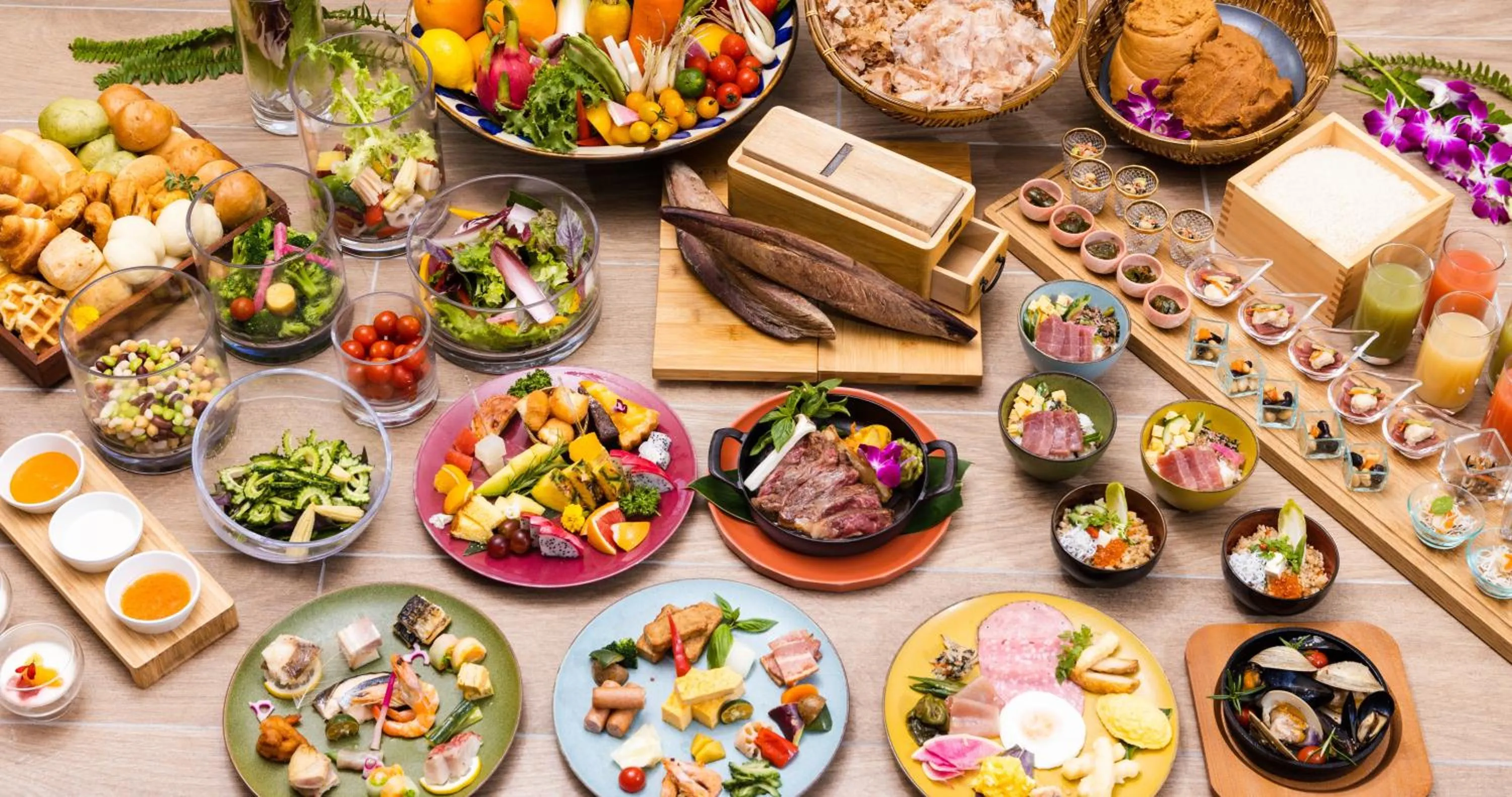 Buffet breakfast in HOTEL SANSUI NAHA Ryukyu Onsen Naminoue-No-Yu