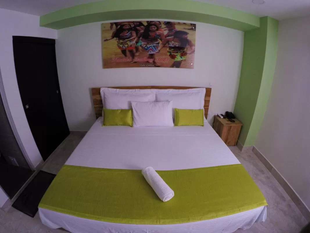 Kamaleb Farallones Hotel