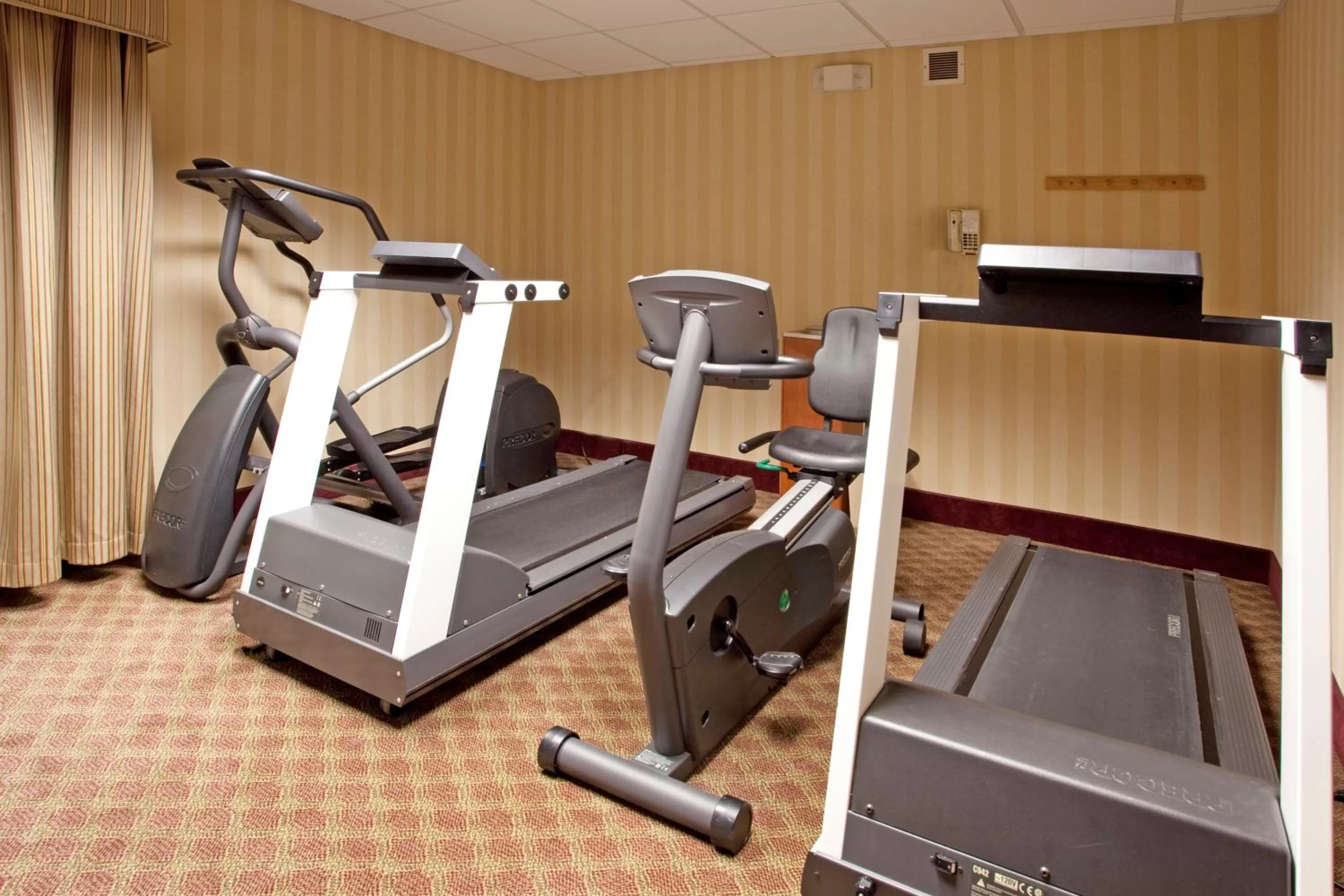Spa and wellness centre/facilities in Lexington Inn and Suites