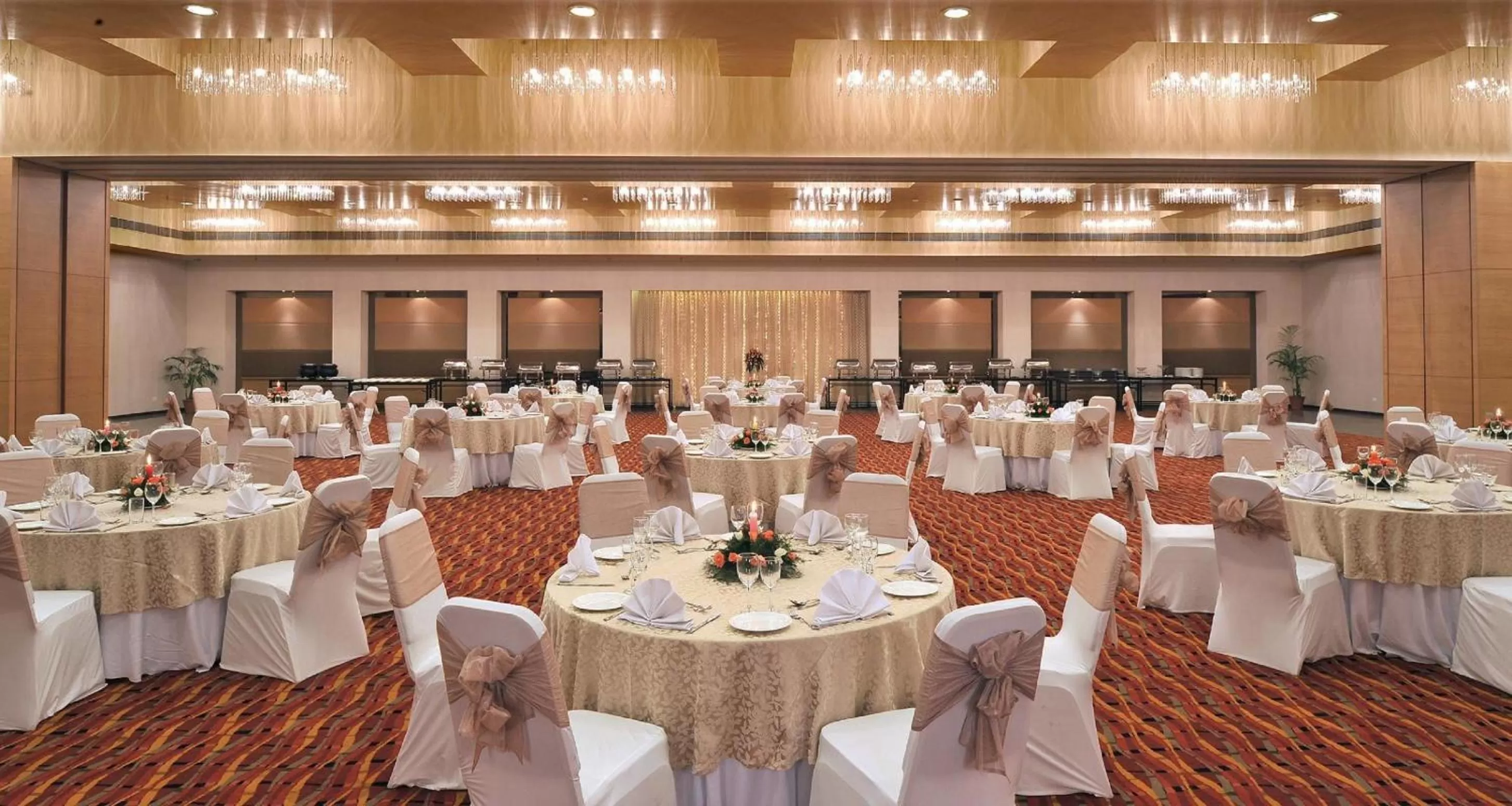 Banquet/Function facilities in Hometel Chandigarh