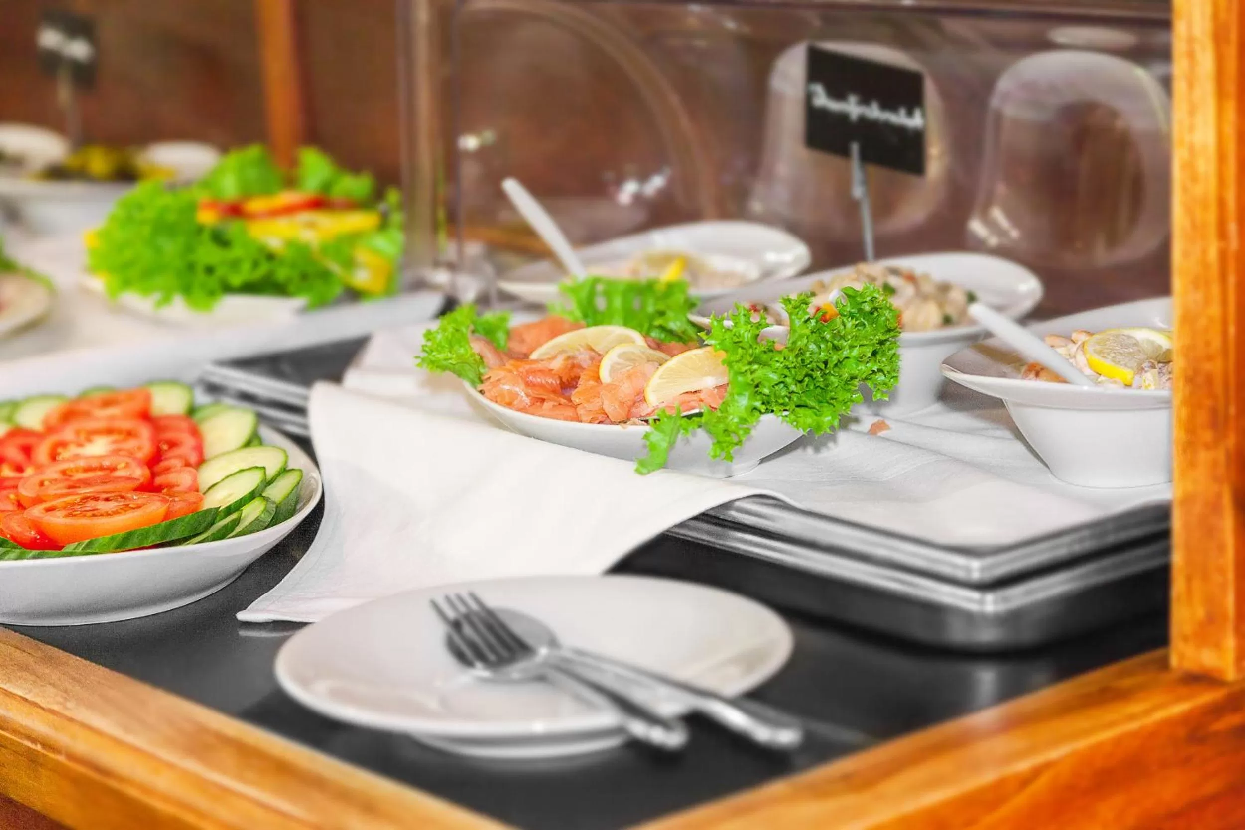 Buffet breakfast in Hotel Aviv Dresden