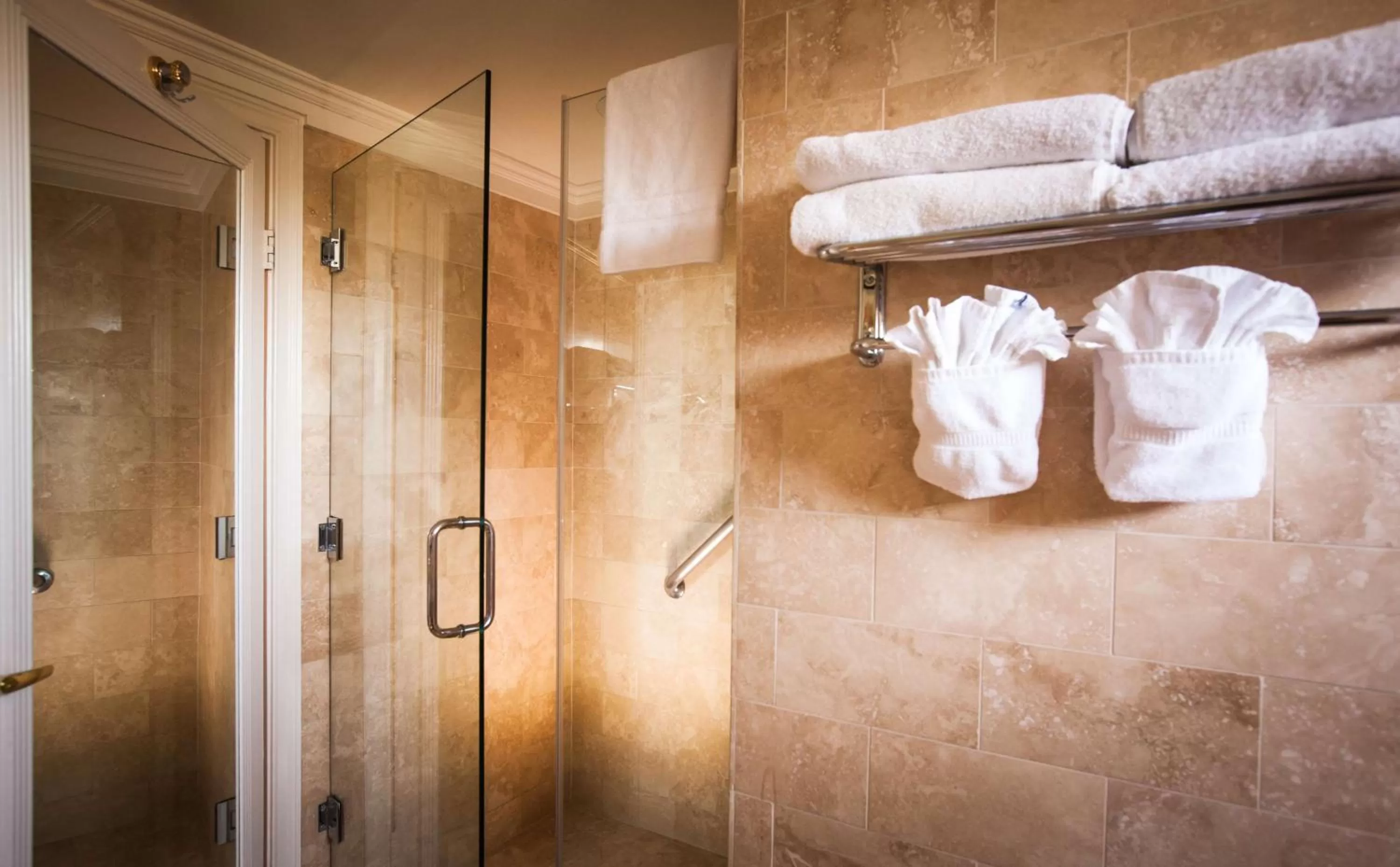 Bathroom in Best Western Plus Sunset Plaza Hotel