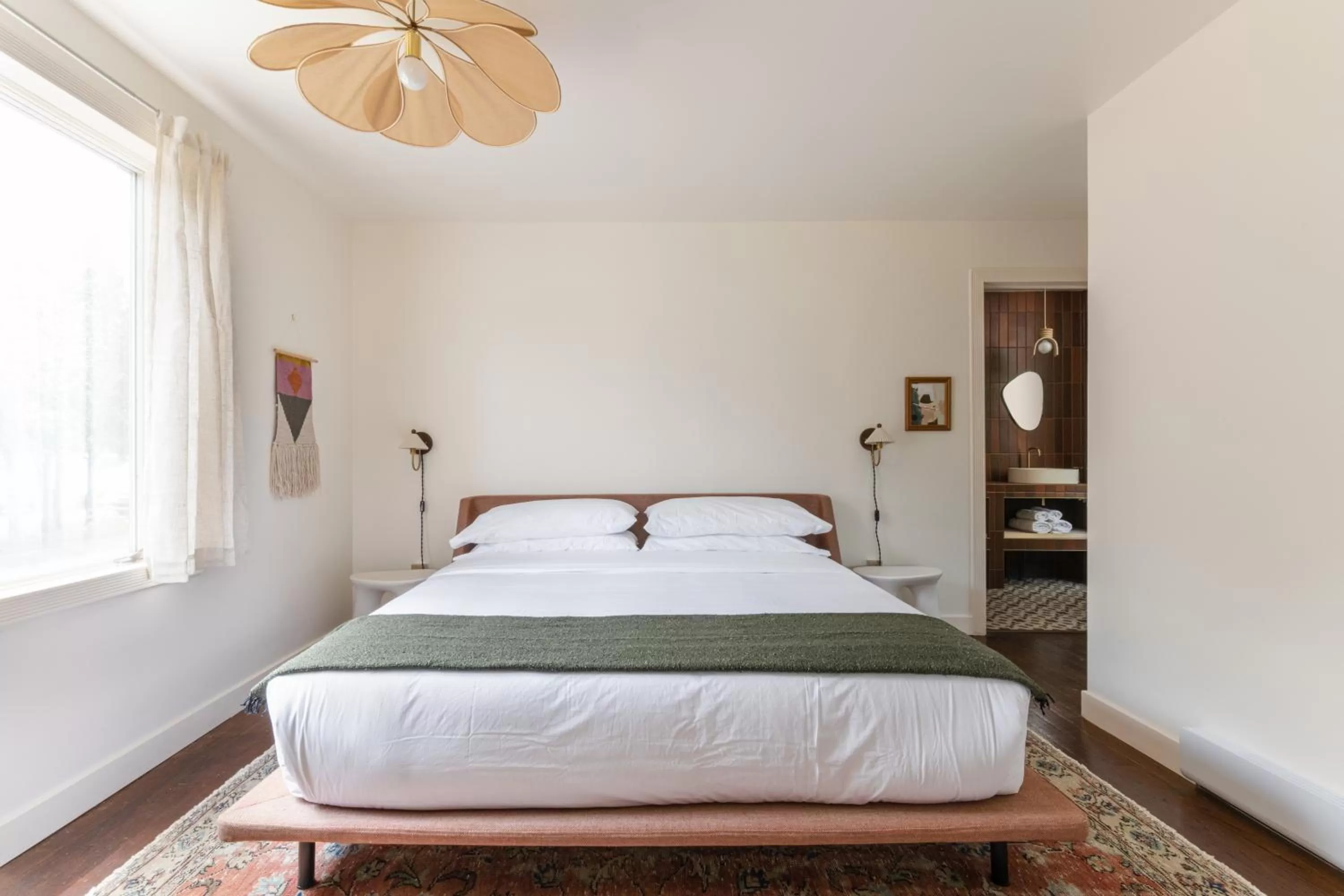 Bed in Eastwind Hotel Lake Placid