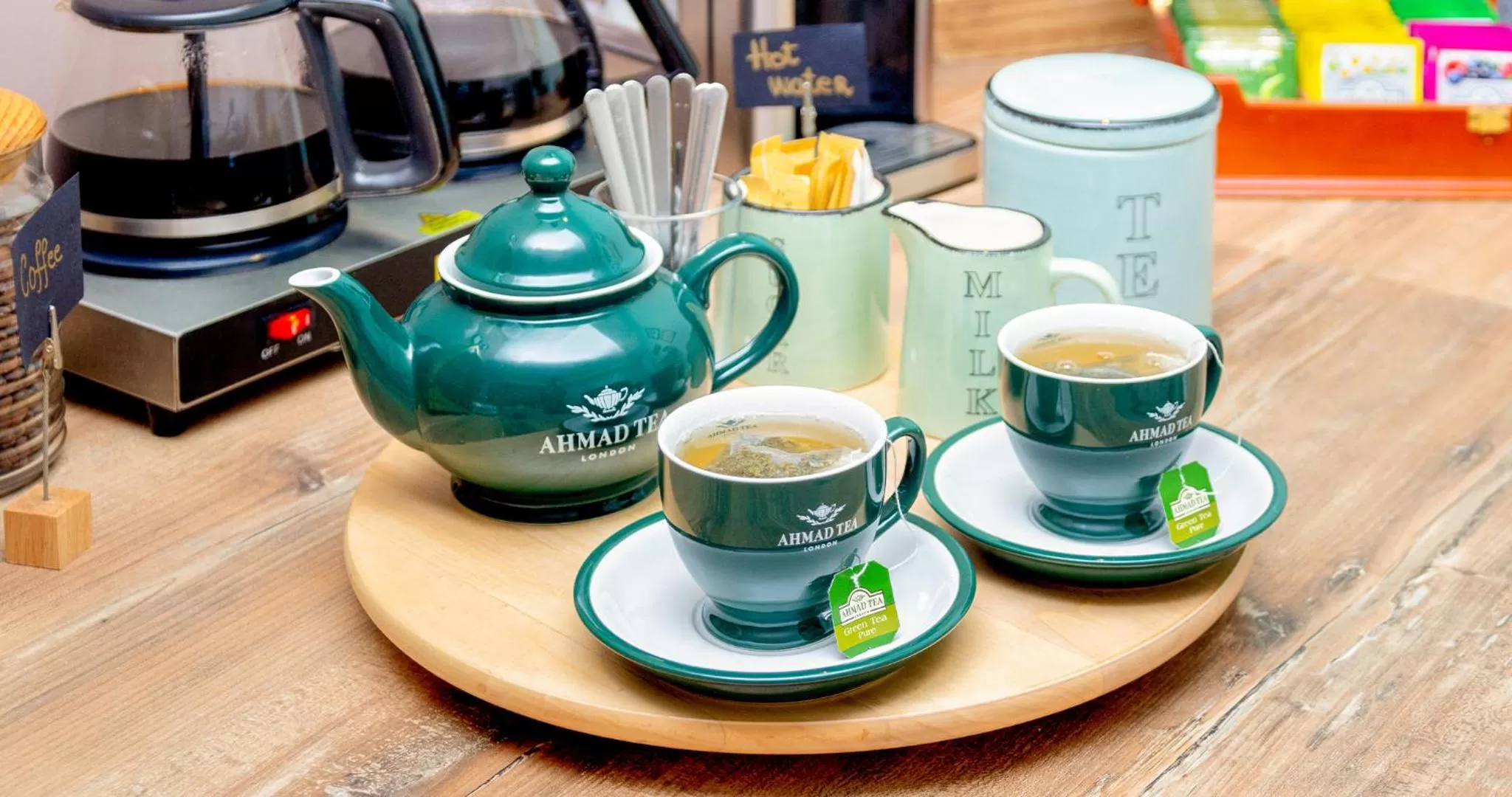 Coffee/tea facilities in Garni Hotel Mint