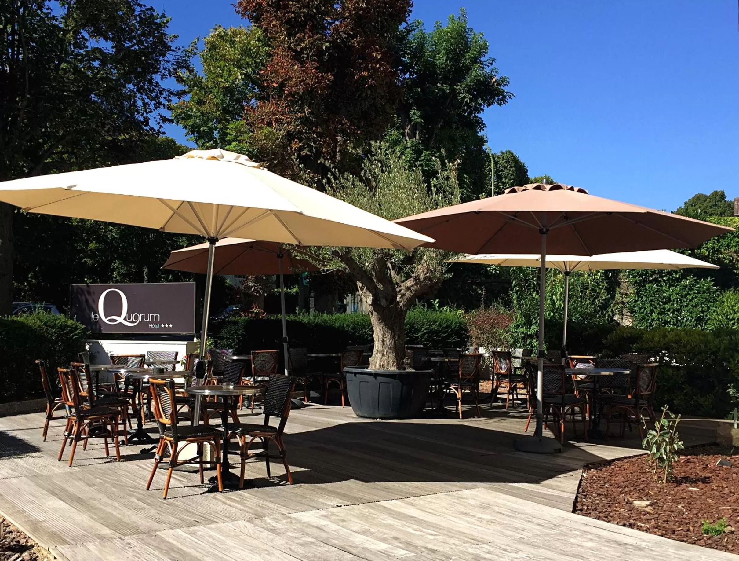 Patio in Hôtel Quorum