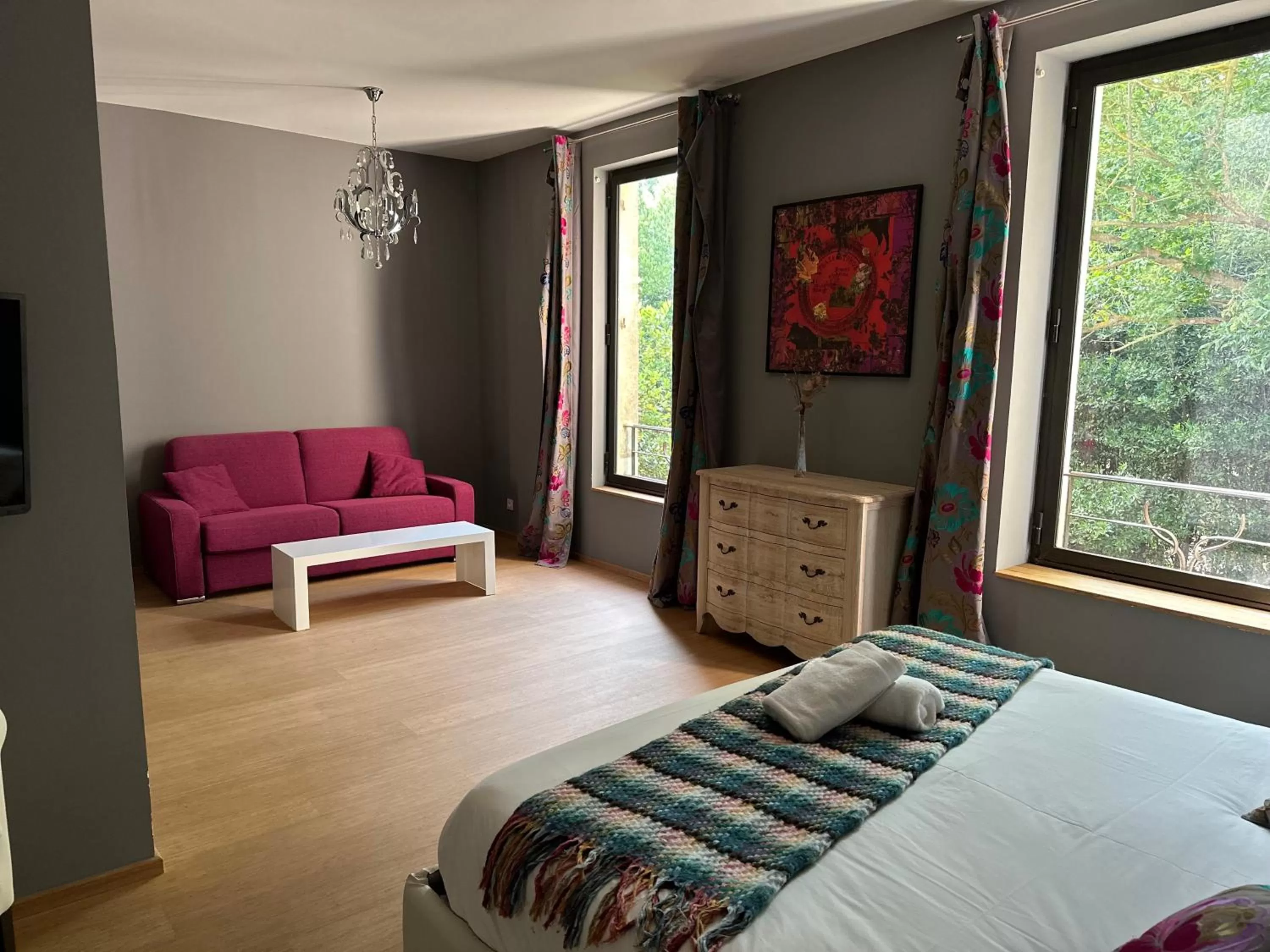 Photo of the whole room, Bed in Domaine du Prieuré d'Estagel chambres d'hôtes