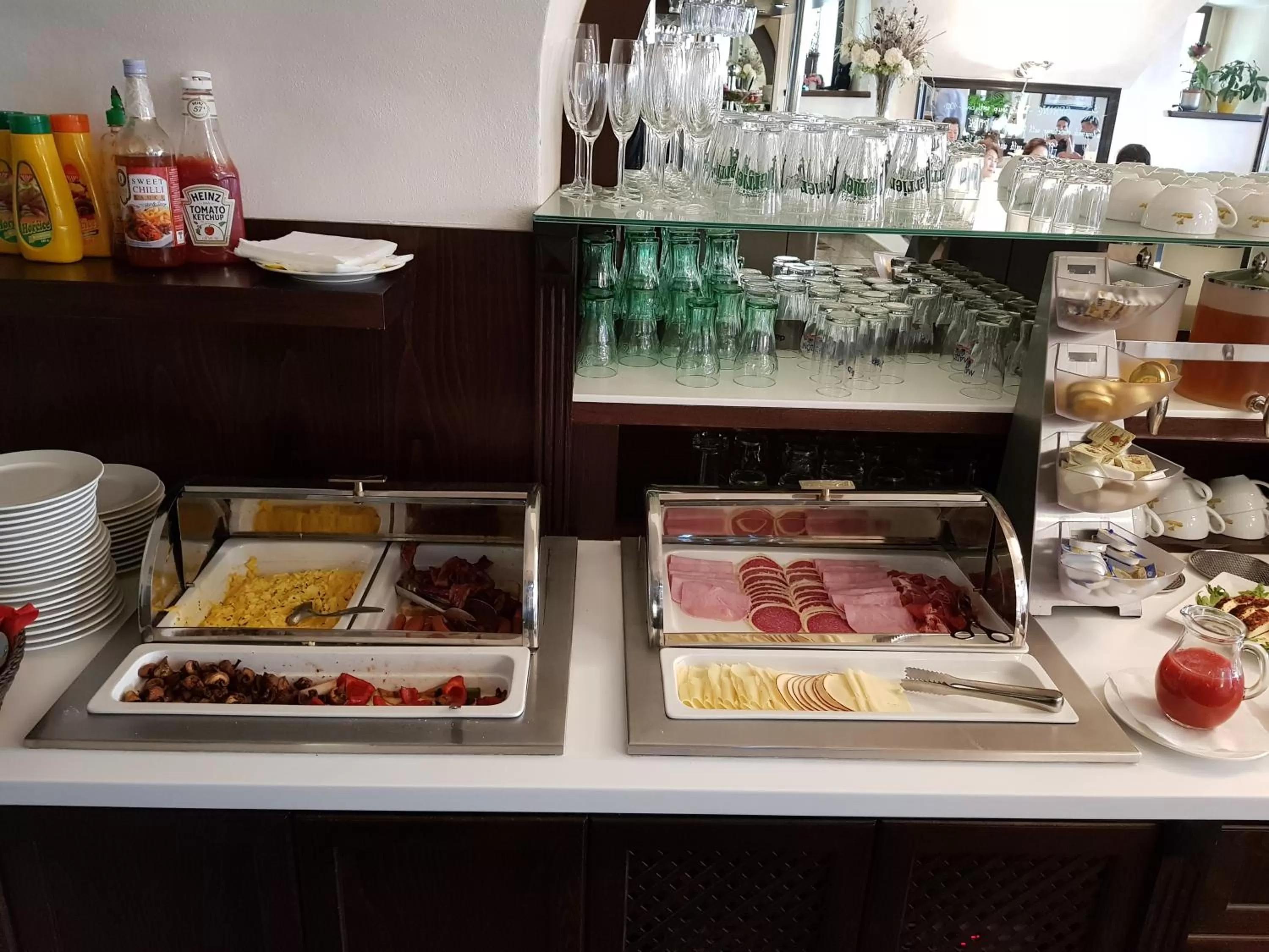 Buffet breakfast in Hotel Grand